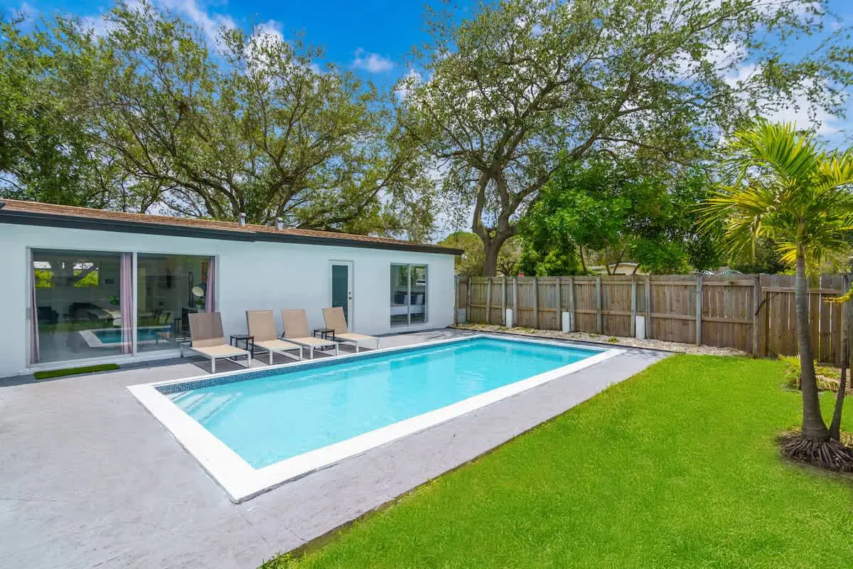 Private Heated Pool Home Arcade Games & Firepit