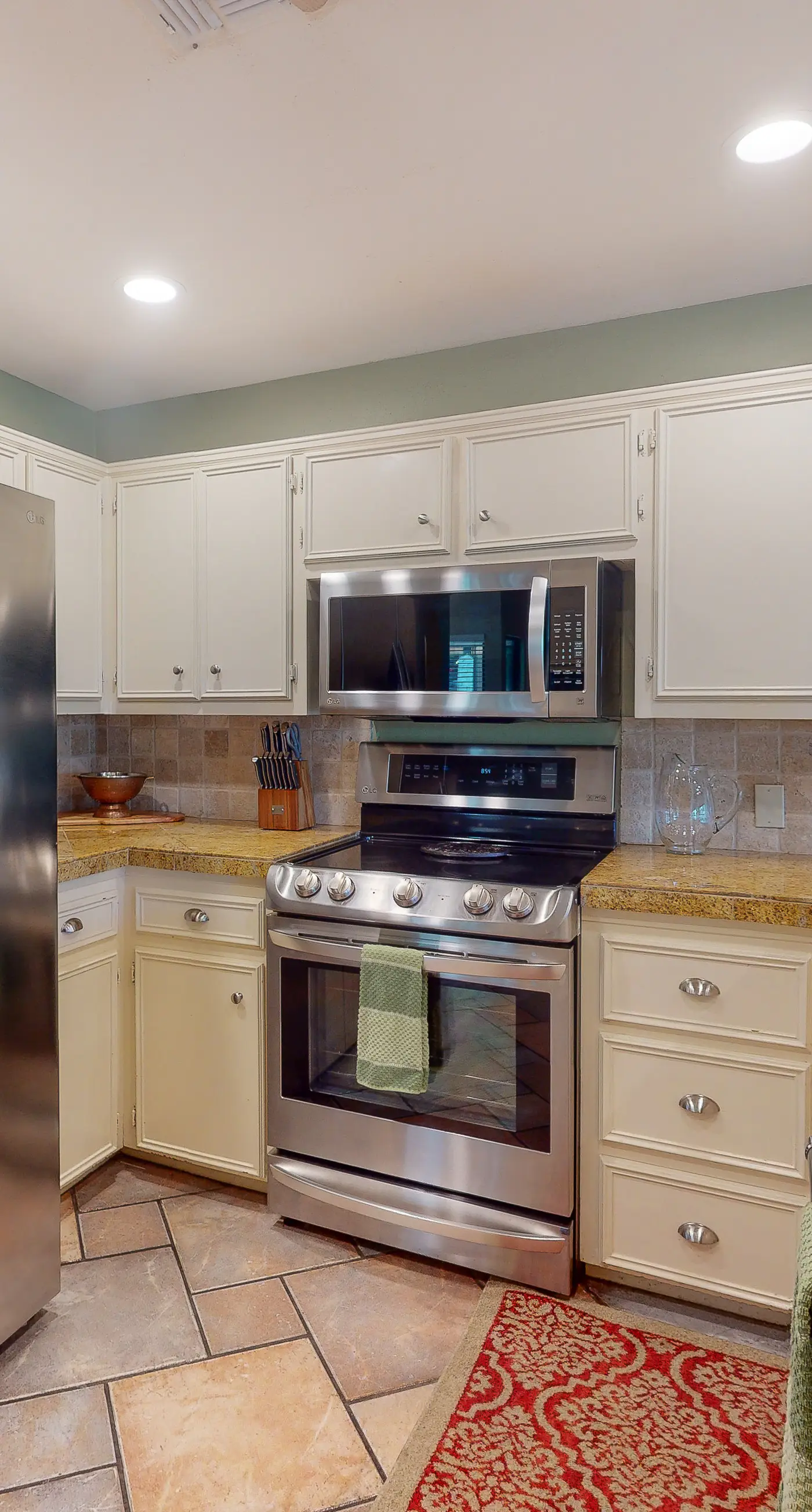 Lake Travis Waterfront Home with Dock Access | 4BR