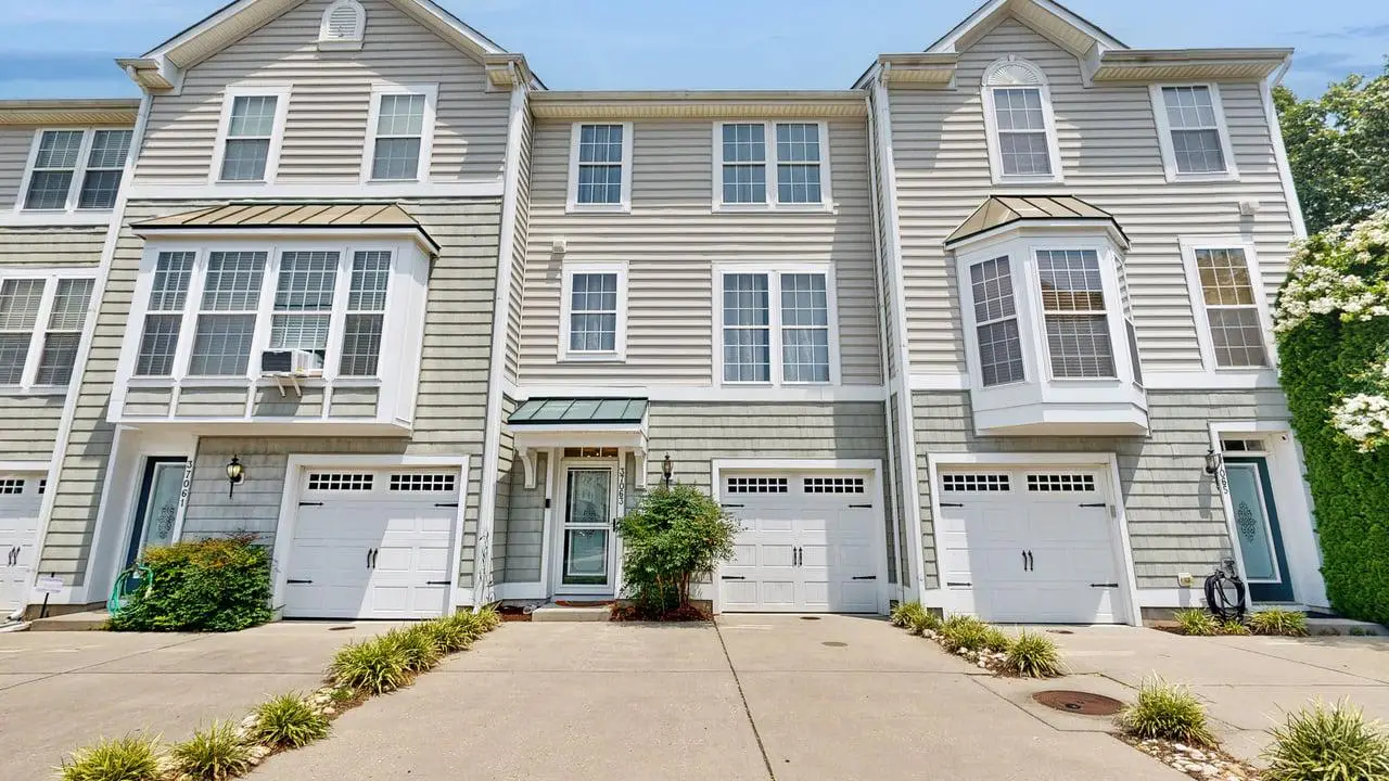Rehoboth Crossing - 37063 Turnstone Cir