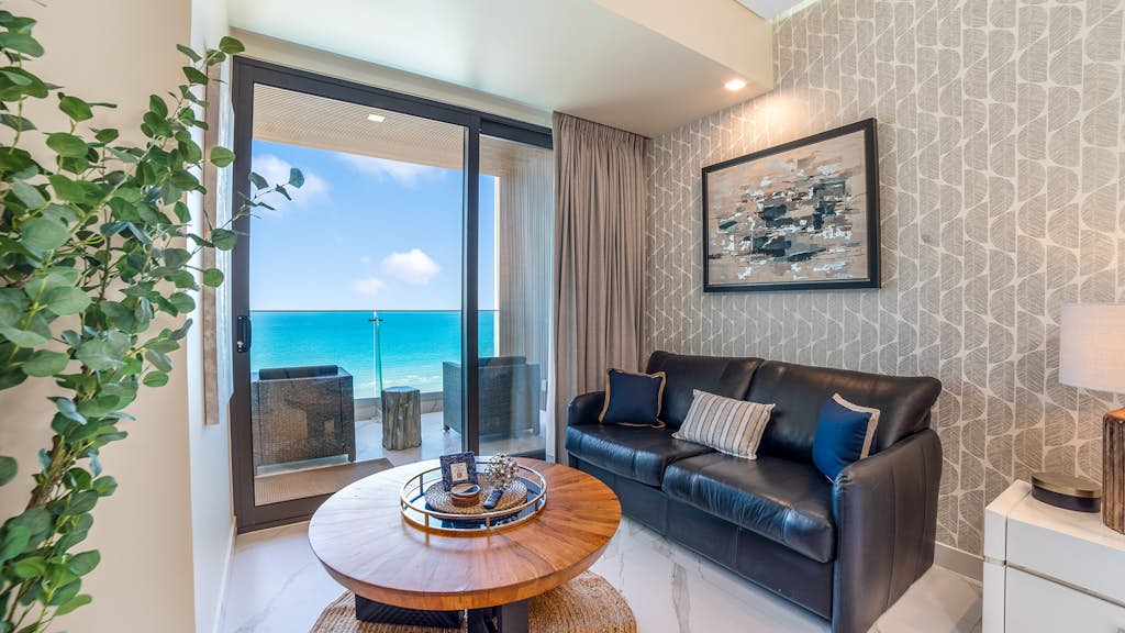 10th-floor studio in Encantame Soleil with a king bed for 2.