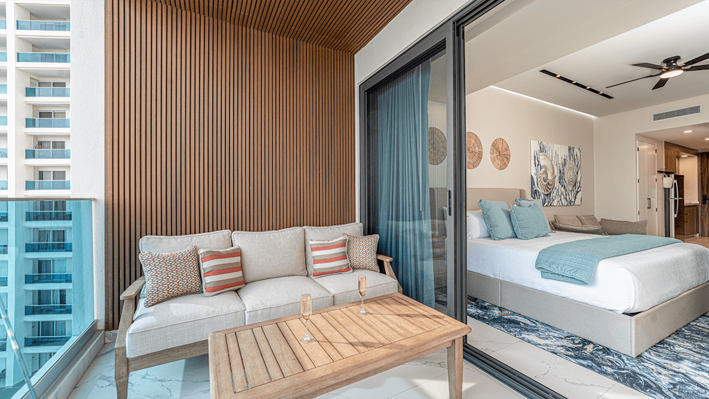 Encantame Soleil studio with king bed, 1 bath, for up to 2 adults.