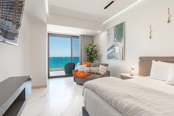 R1503 Studio at Encantame Soleil with king bed for 2 in Puerto Peñasco.