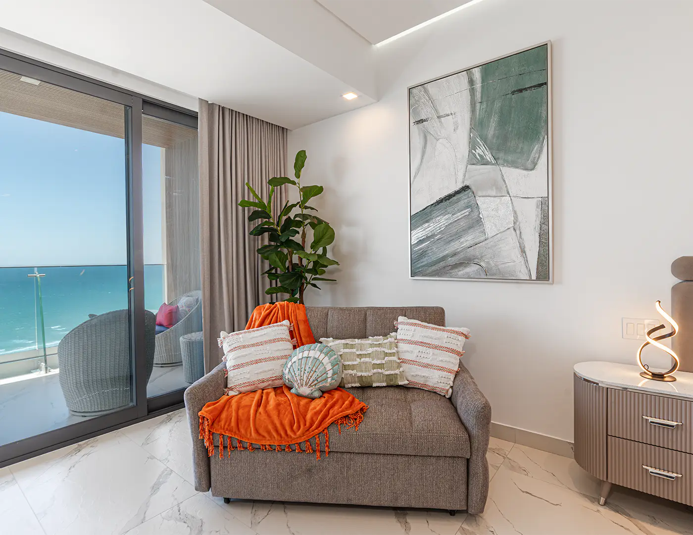 Encantame Soleil R1503 - Studio