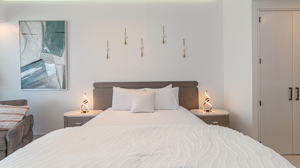 R1503 Studio at Encantame Soleil with king bed for 2 in Puerto Peñasco.