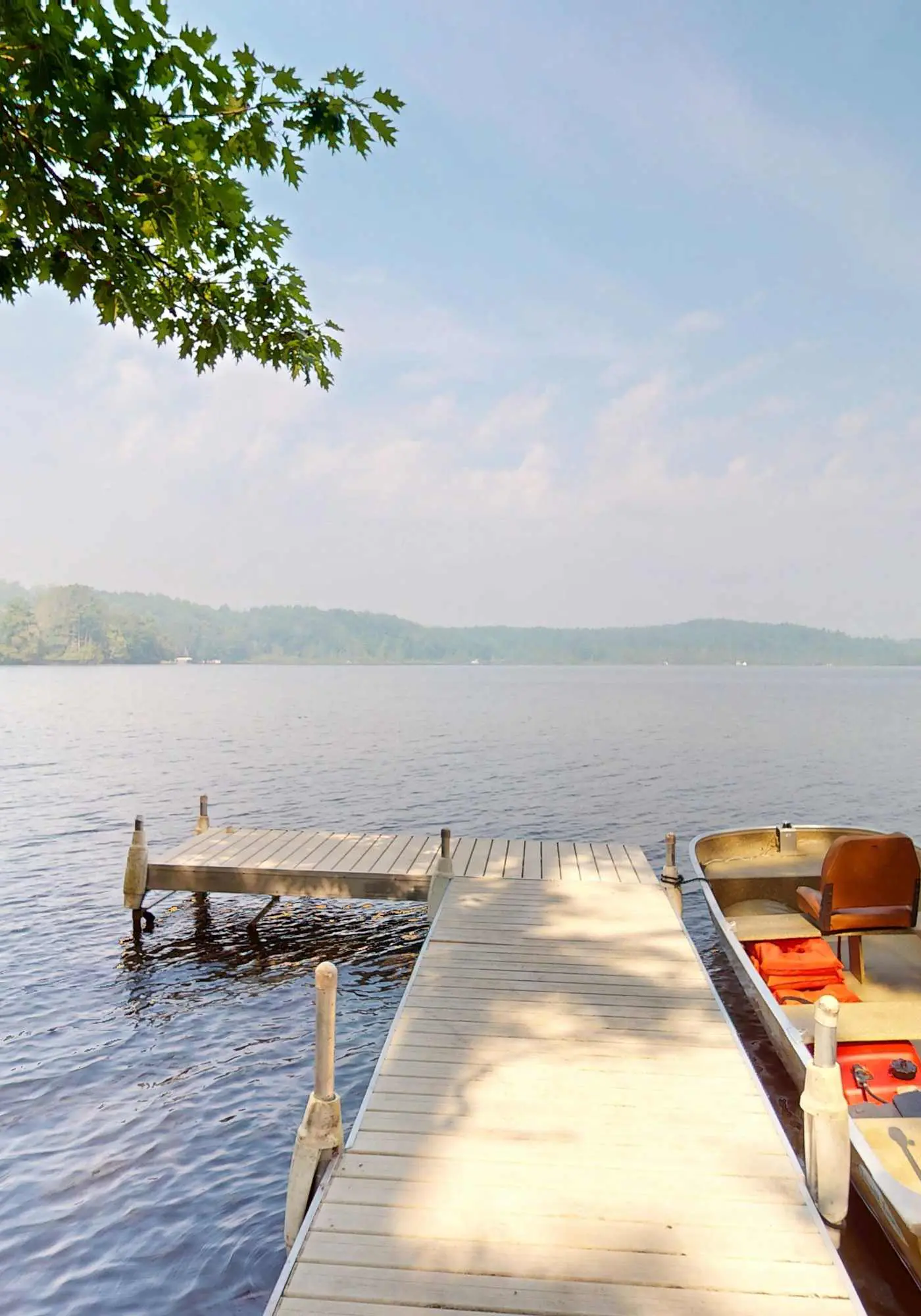 Lakefront Luxury, Dock, Game Room & Screened Porch