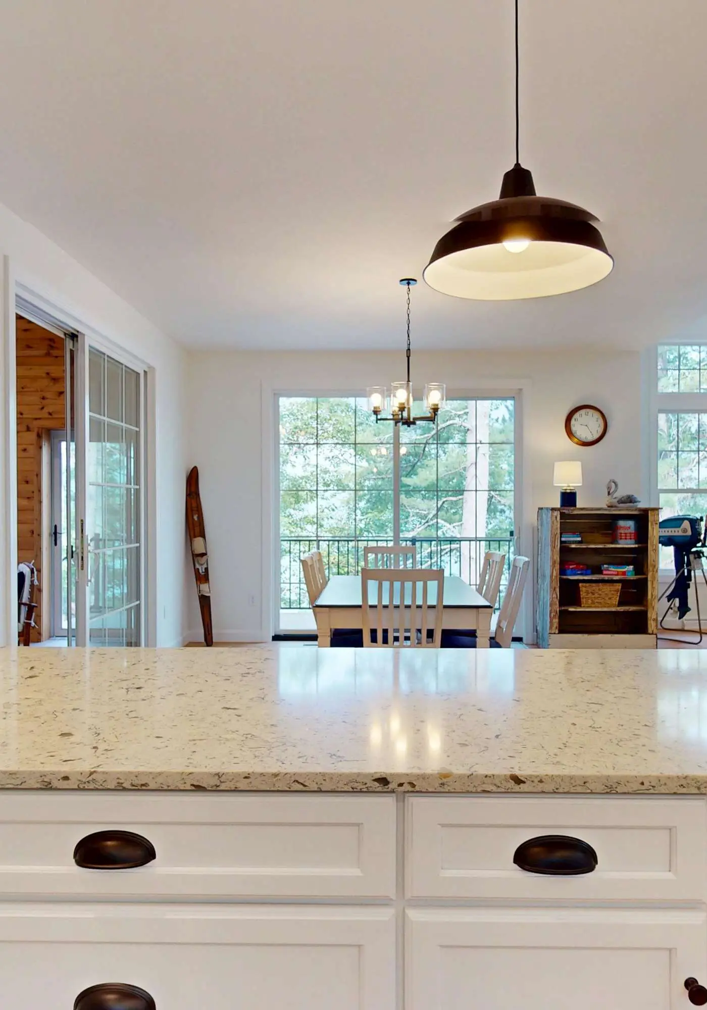 Lakefront Luxury, Dock, Game Room & Screened Porch