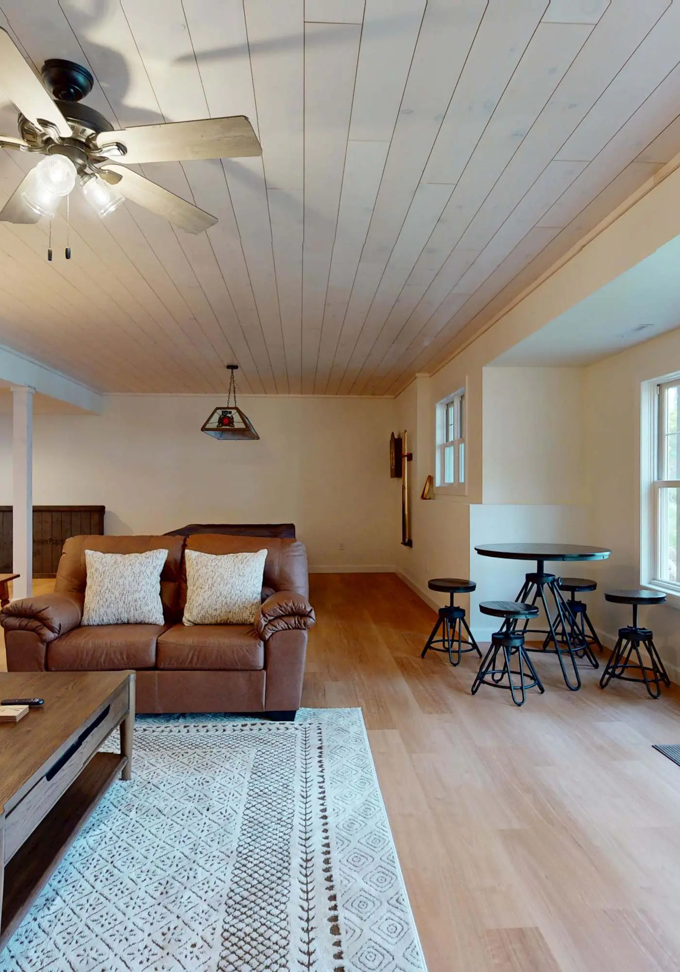 Lakefront Luxury, Dock, Game Room & Screened Porch