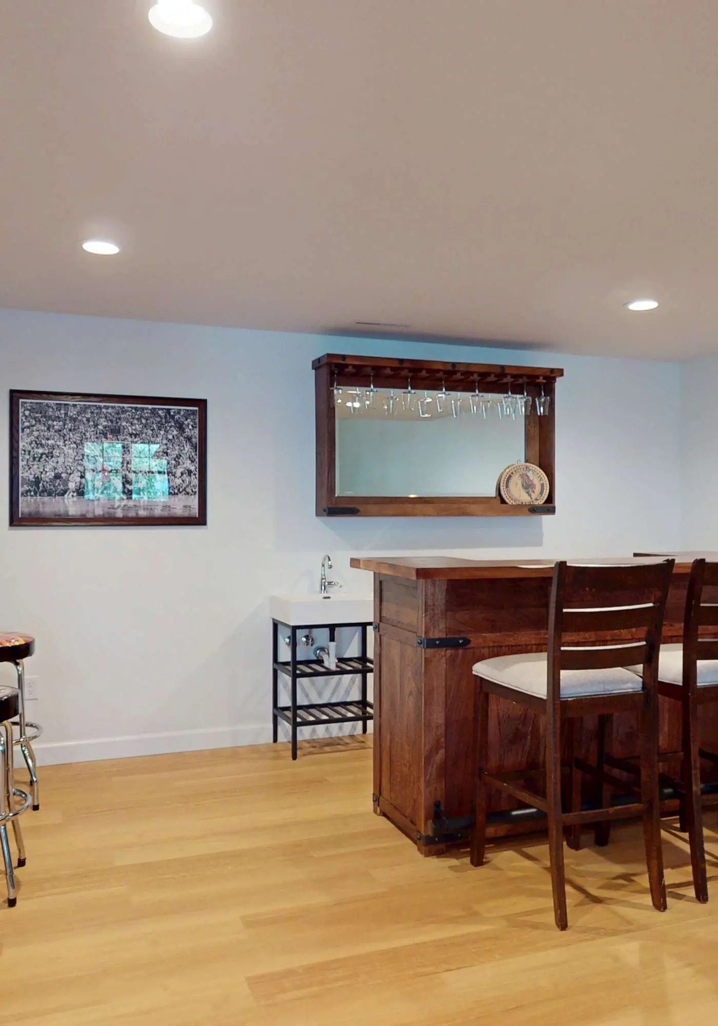 Lakefront Luxury, Dock, Game Room & Screened Porch