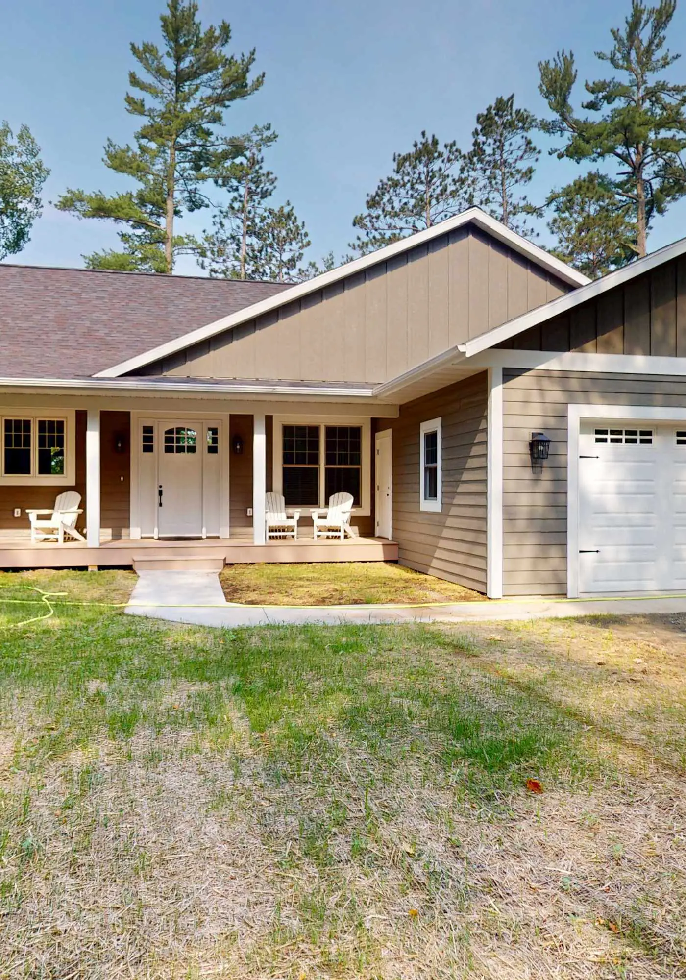 Lakefront Luxury, Dock, Game Room & Screened Porch