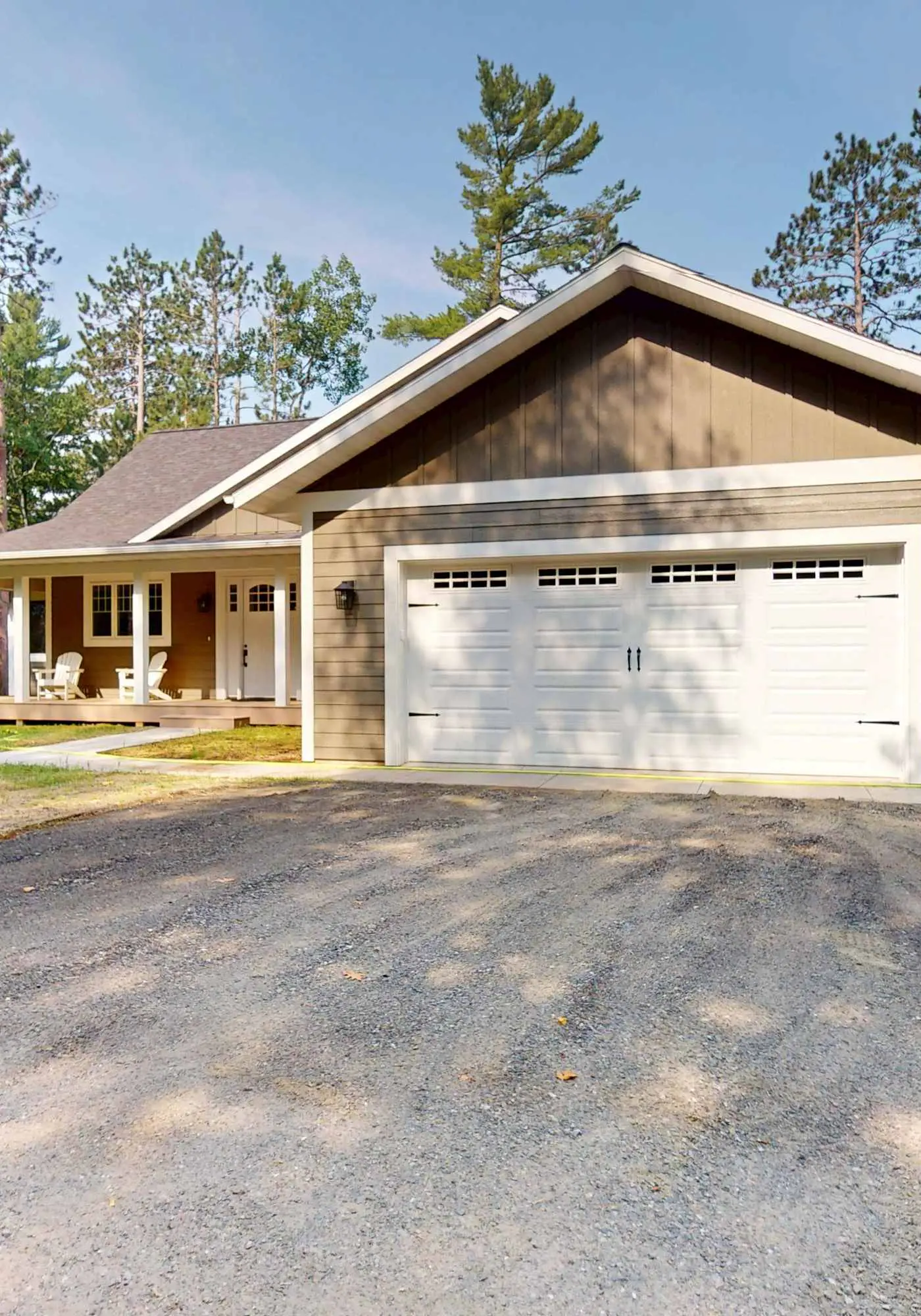 Lakefront Luxury, Dock, Game Room & Screened Porch