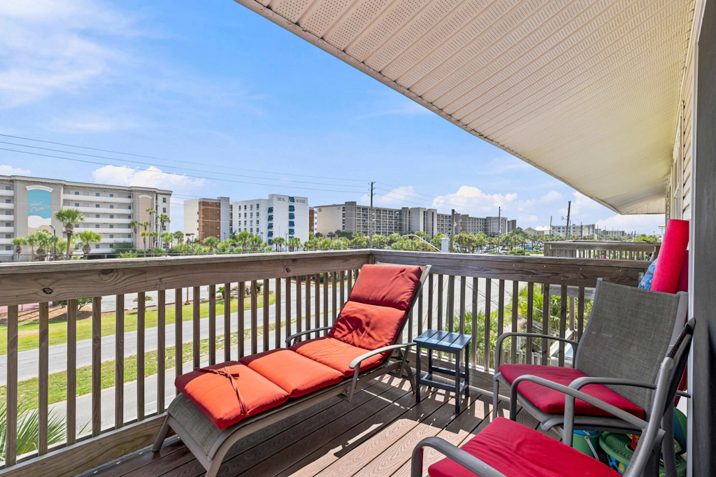Coastal Getaway on Okaloosa Island - 3 Minute Walk to Beach!