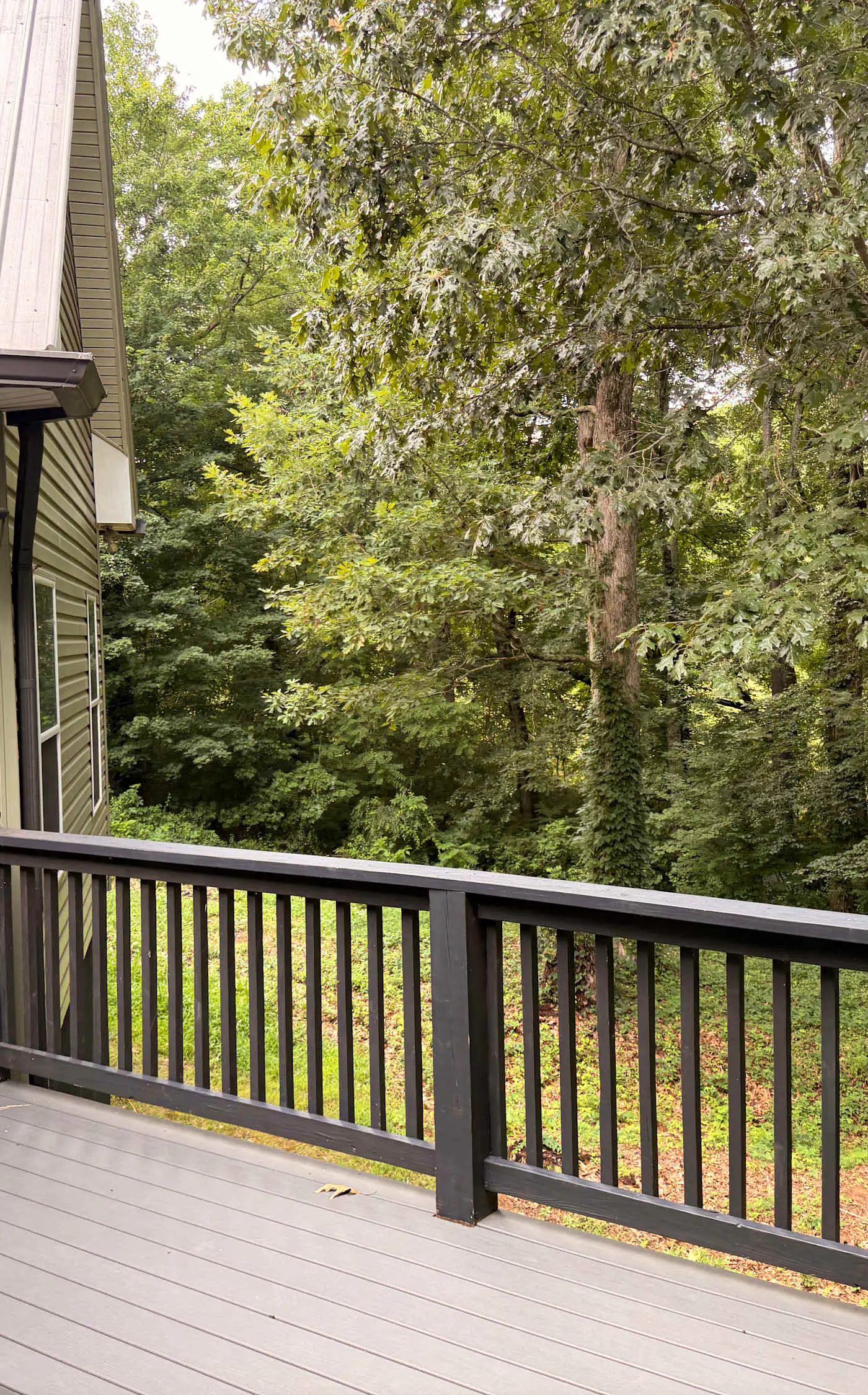 Great for gatherings, hot tub, sauna, gas grill, firepit, gameroom, outdoor seating