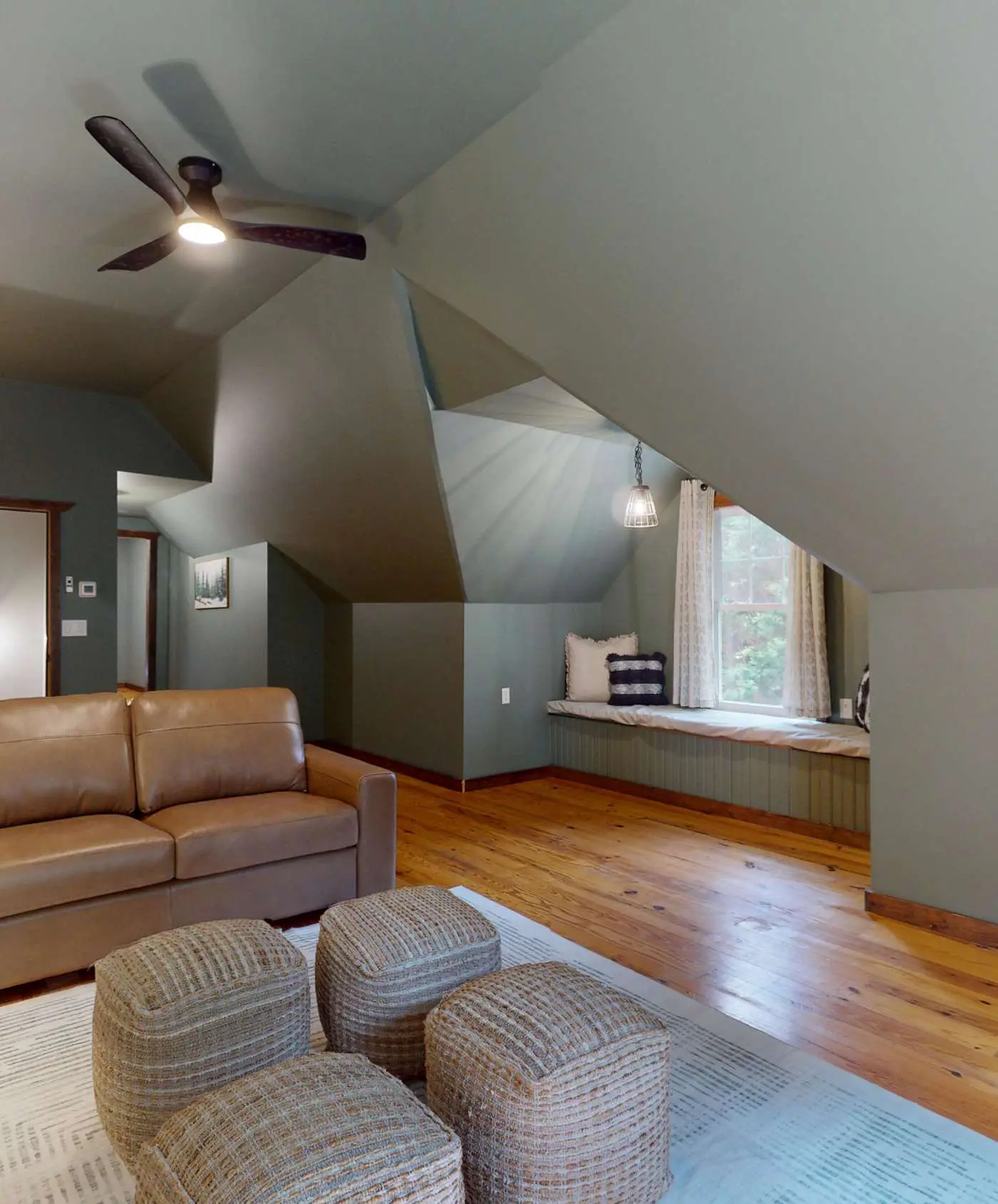Great for gatherings, hot tub, sauna, gas grill, firepit, gameroom, outdoor seating