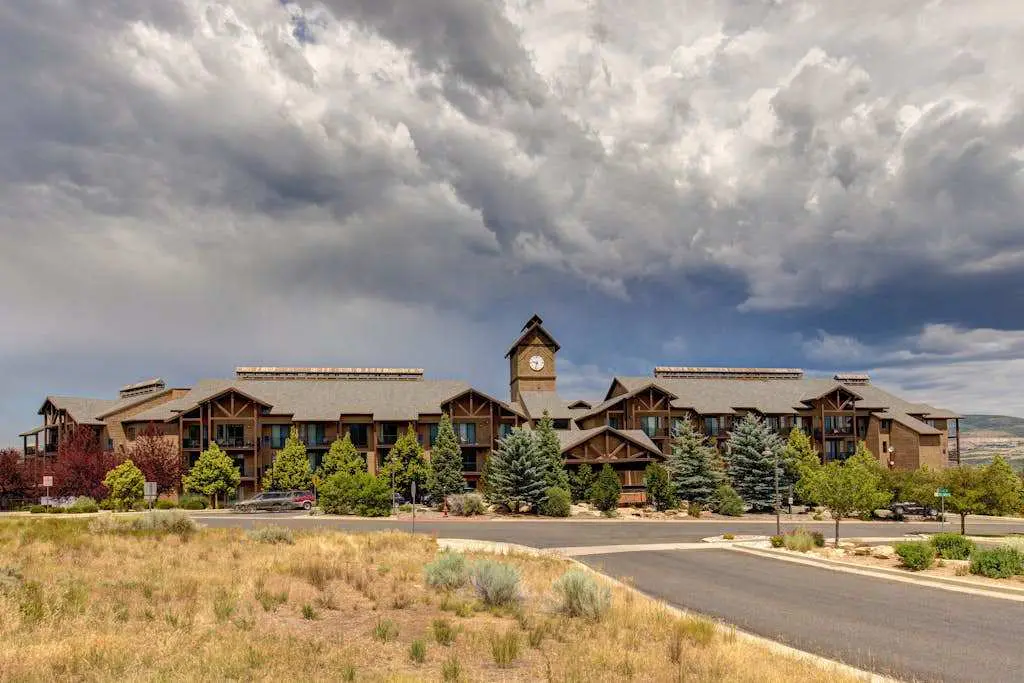 Cozy Mountain Retreat - 1BR Condo with 2 Full Baths Near Jordanelle & Park City