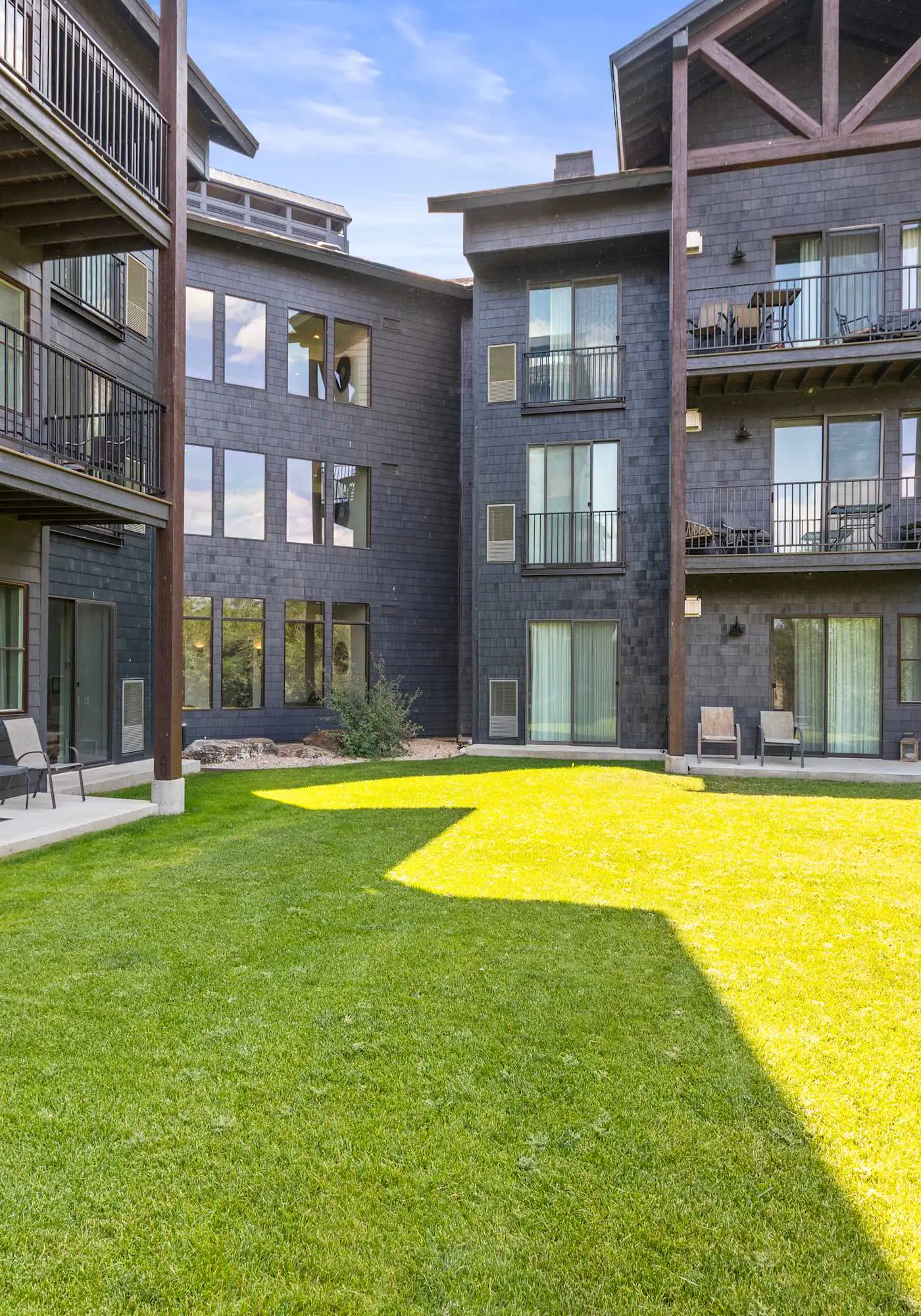 Cozy Mountain Retreat - 1BR Condo with 2 Full Baths Near Jordanelle & Park City