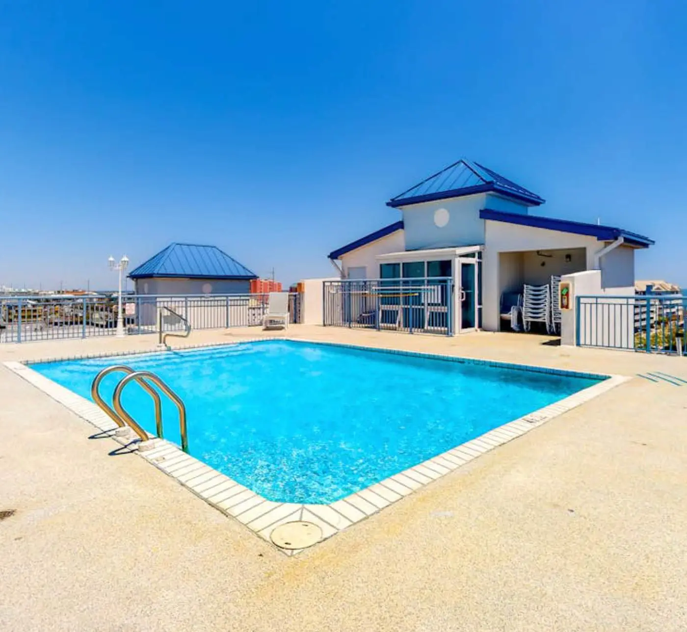 Sunset Pointe 302 - Pool, Prime Location