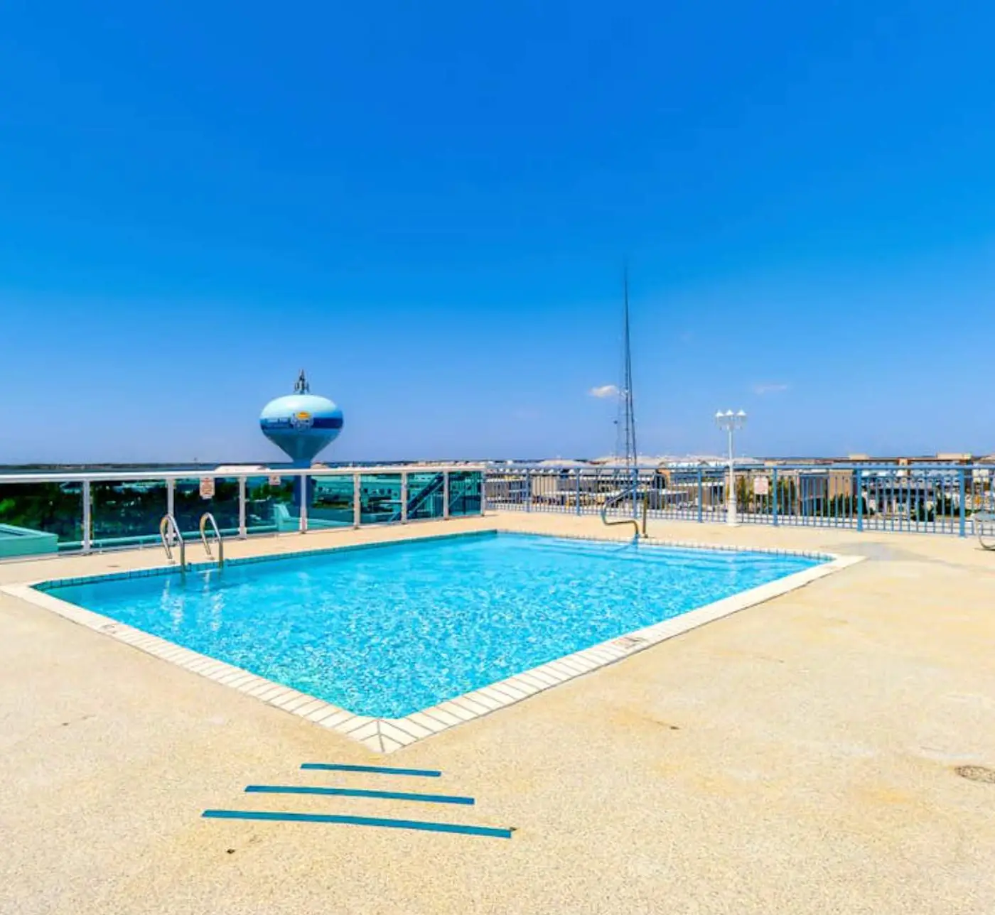 Sunset Pointe 302 - Pool, Prime Location