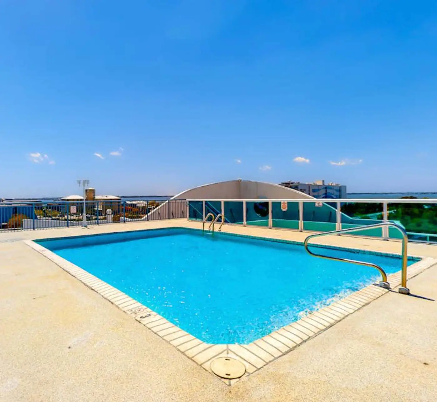Sunset Pointe 302 - Pool, Prime Location