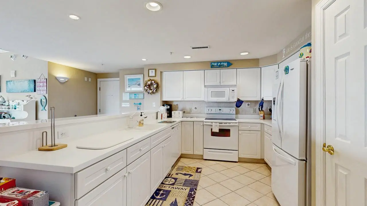 Sunset Pointe 302 - Pool, Prime Location