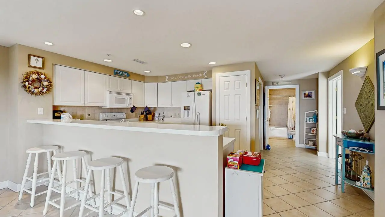 Sunset Pointe 302 - Pool, Prime Location