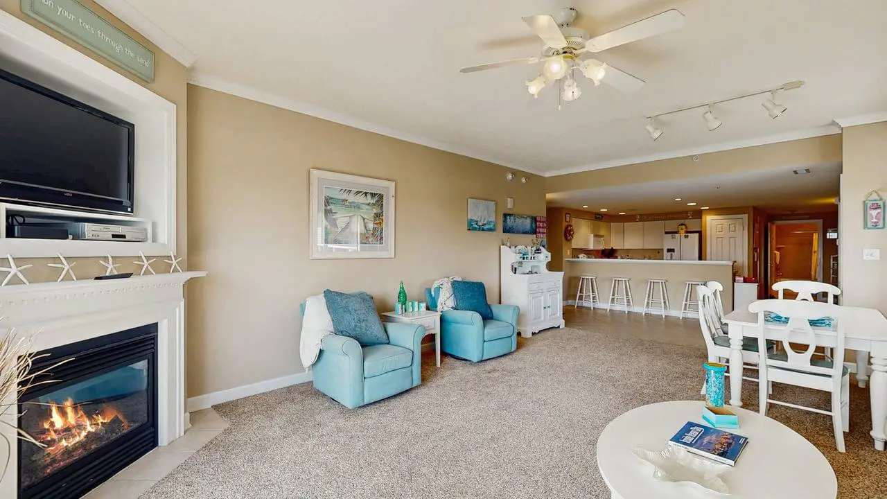 Sunset Pointe 302 - Pool, Prime Location