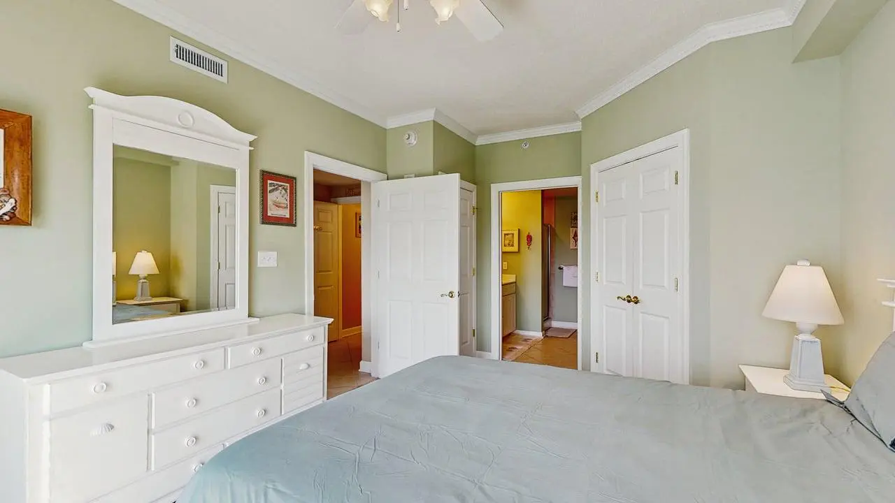 Sunset Pointe 302 - Pool, Prime Location