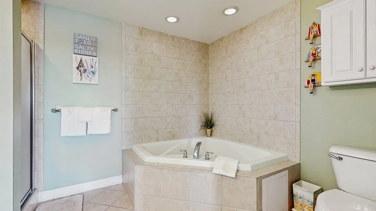 Sunset Pointe 302 - Pool, Prime Location