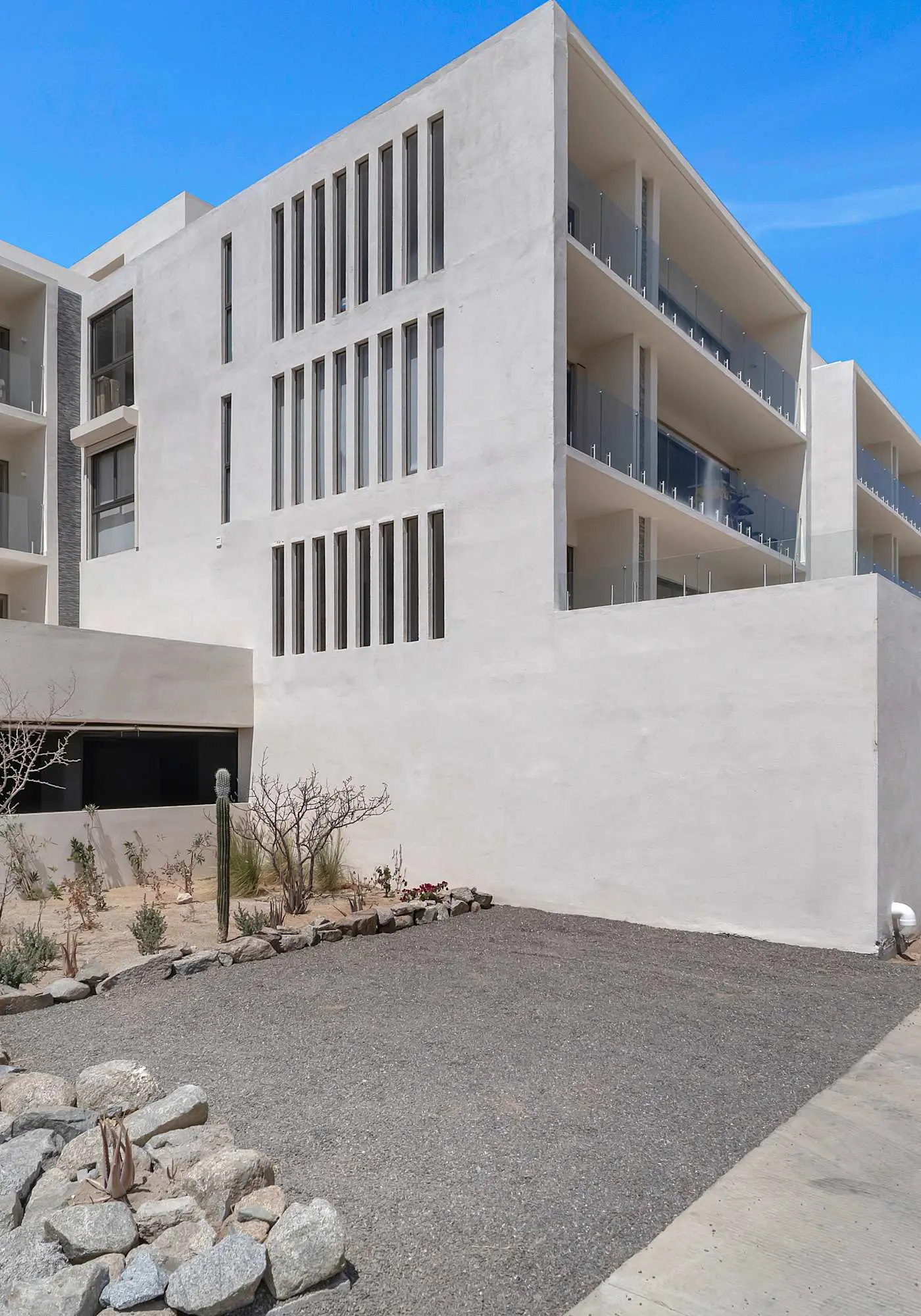Brand New Pet-Friendly Condo - Private Pool
