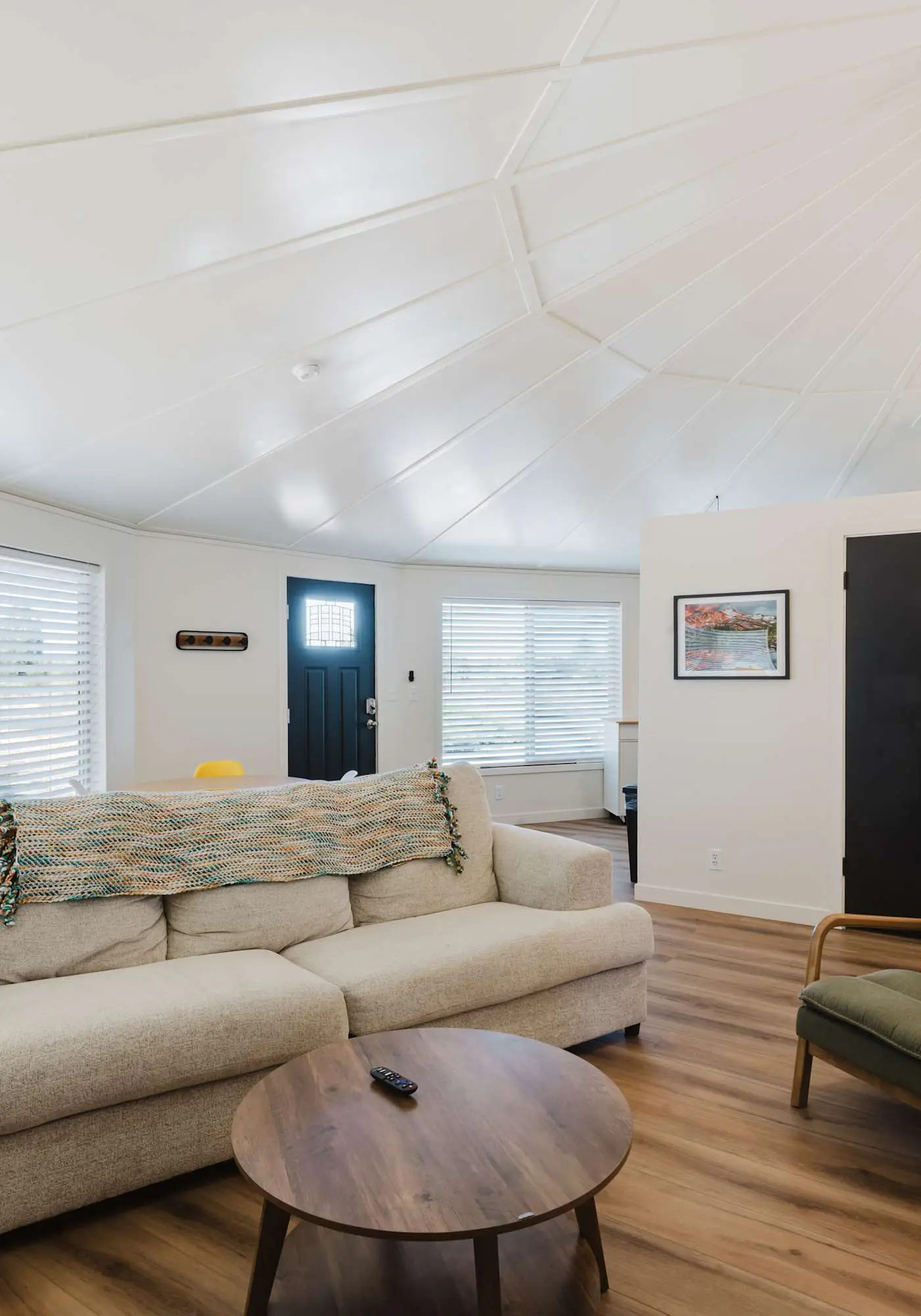 Escape to your private, pet-friendly yurt retreat with mountain views, just minutes from Bend and Sisters.