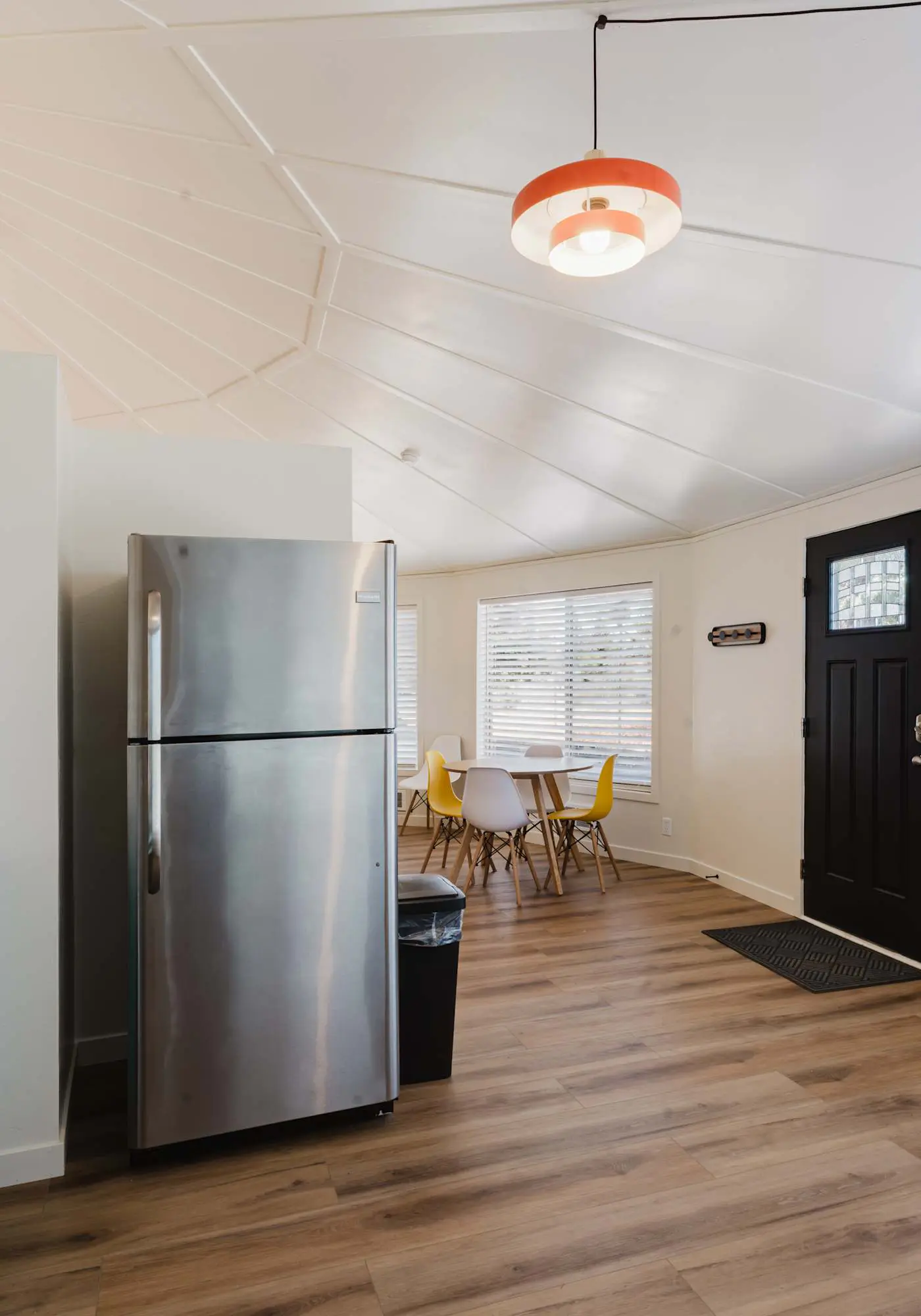 Escape to your private, pet-friendly yurt retreat with mountain views, just minutes from Bend and Sisters.