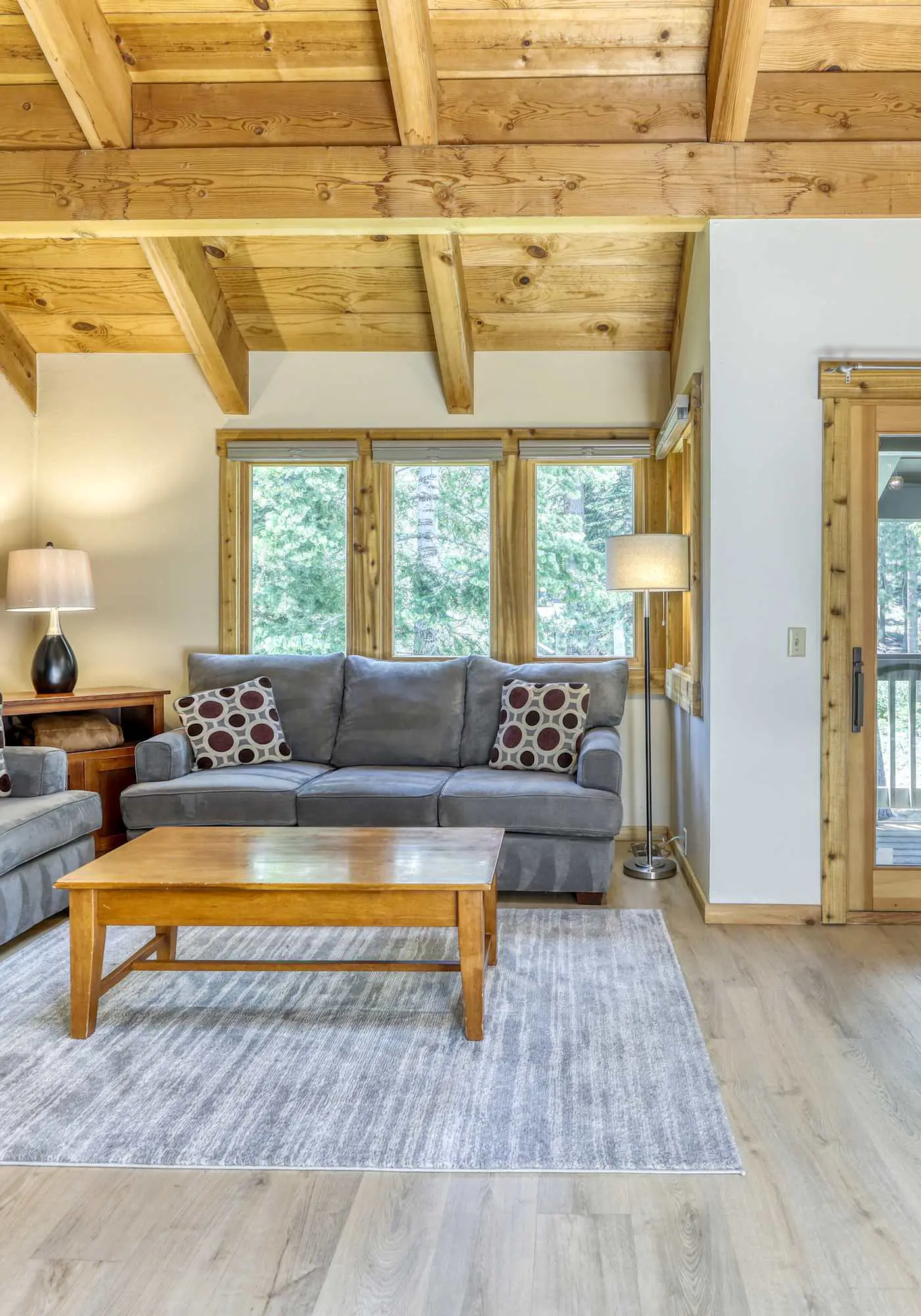 Condo at Granlibakken Tahoe Resort - Ski-In - Ski-Out with Pool, Spa & Minutes from Lake Tahoe