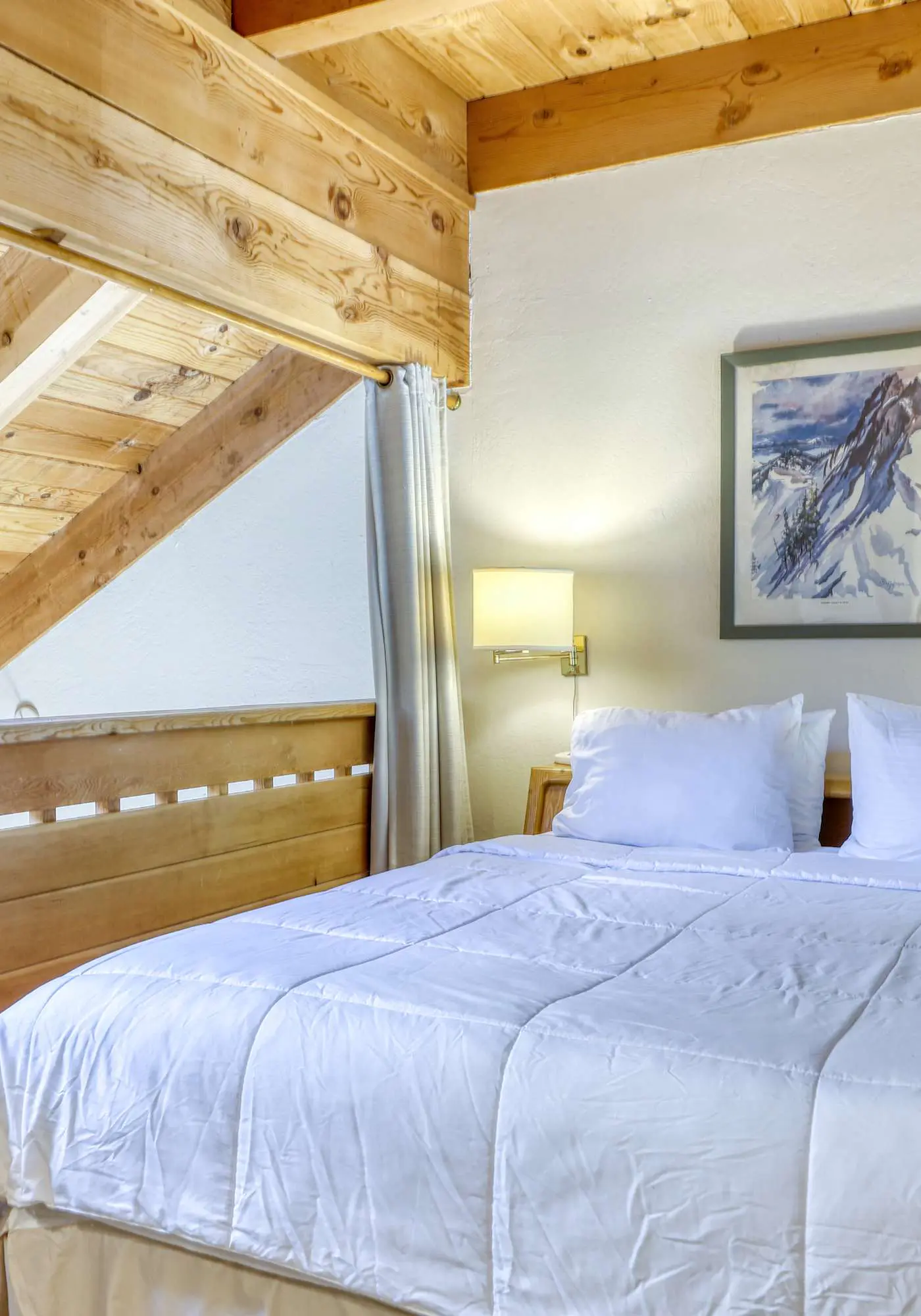 Condo at Granlibakken Tahoe Resort - Ski-In - Ski-Out with Pool, Spa & Minutes from Lake Tahoe