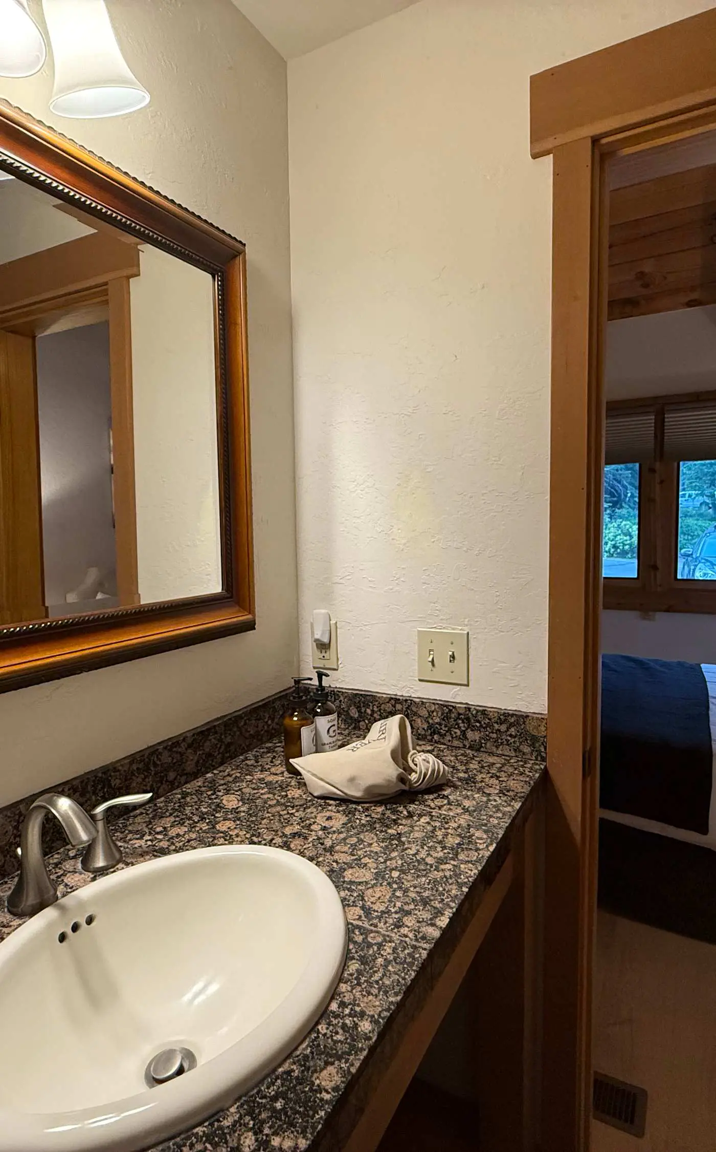 Cozy Studio at Granlibakken Tahoe Resort - Ski-In - Ski-Out with Pool, Spa & Minutes from Lake Tahoe