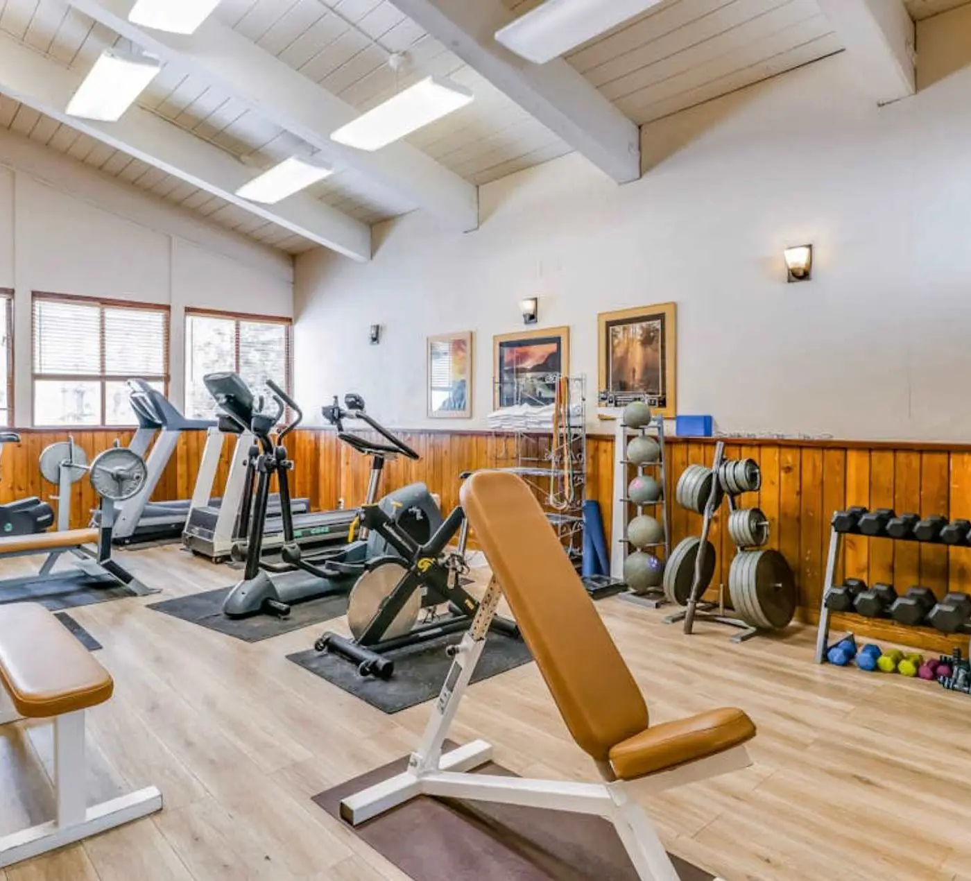 Cozy Studio at Granlibakken Tahoe Resort - Ski-In - Ski-Out with Pool, Spa & Minutes from Lake Tahoe