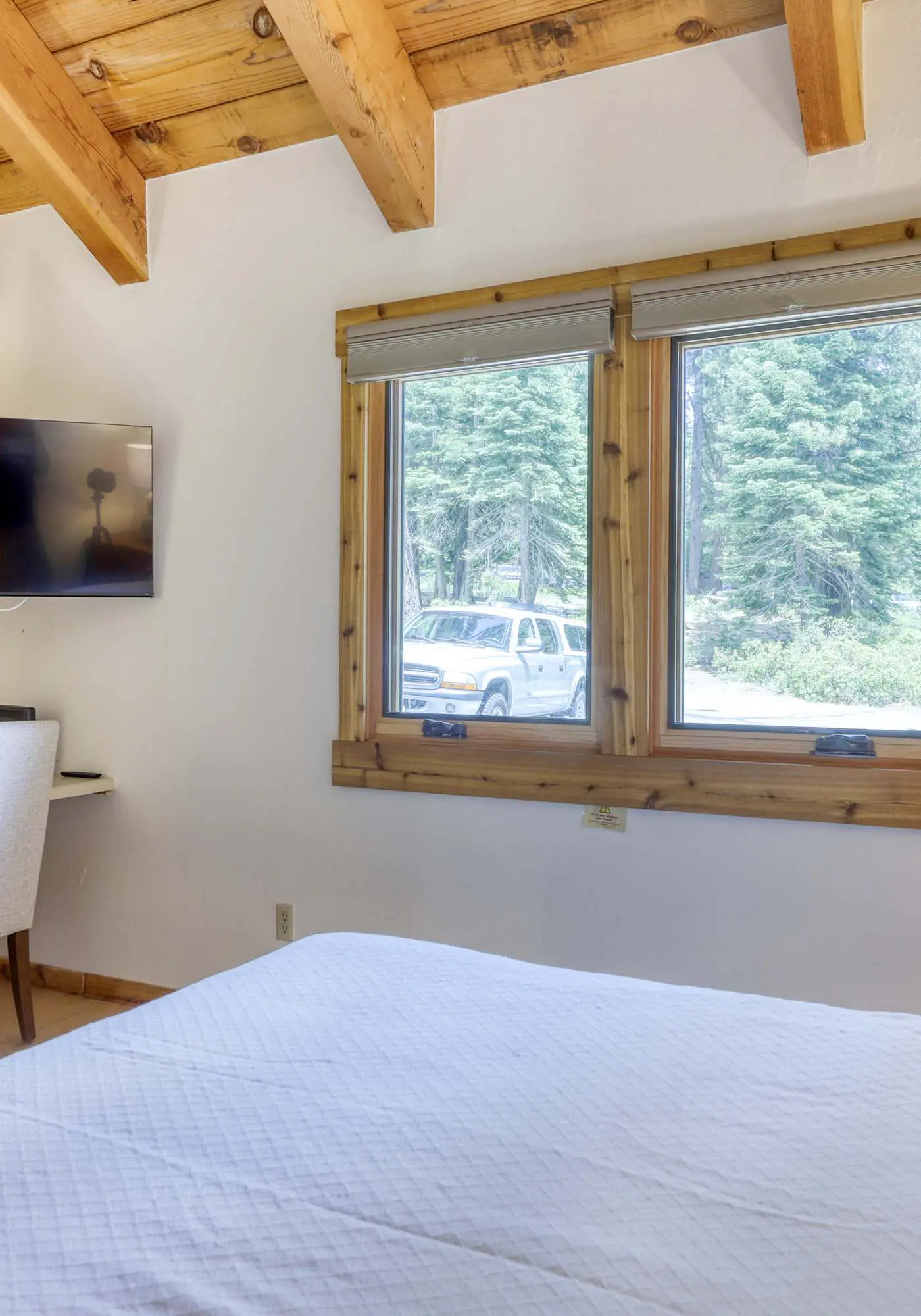 Cozy Studio at Granlibakken Tahoe Resort - Ski-In - Ski-Out with Pool, Spa & Minutes from Lake Tahoe