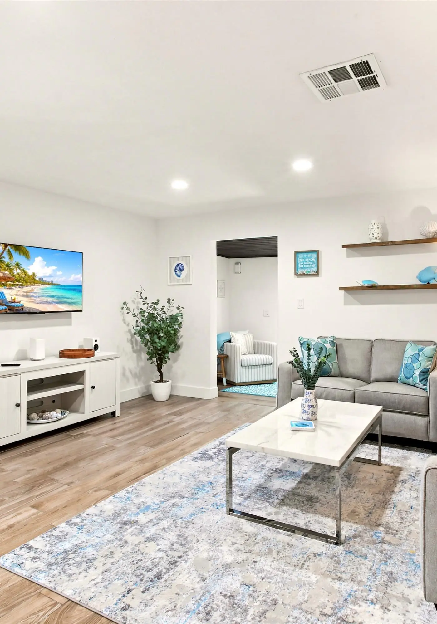 Spacious Waterfront Home - Private Canal Access and Large Yard in Naples