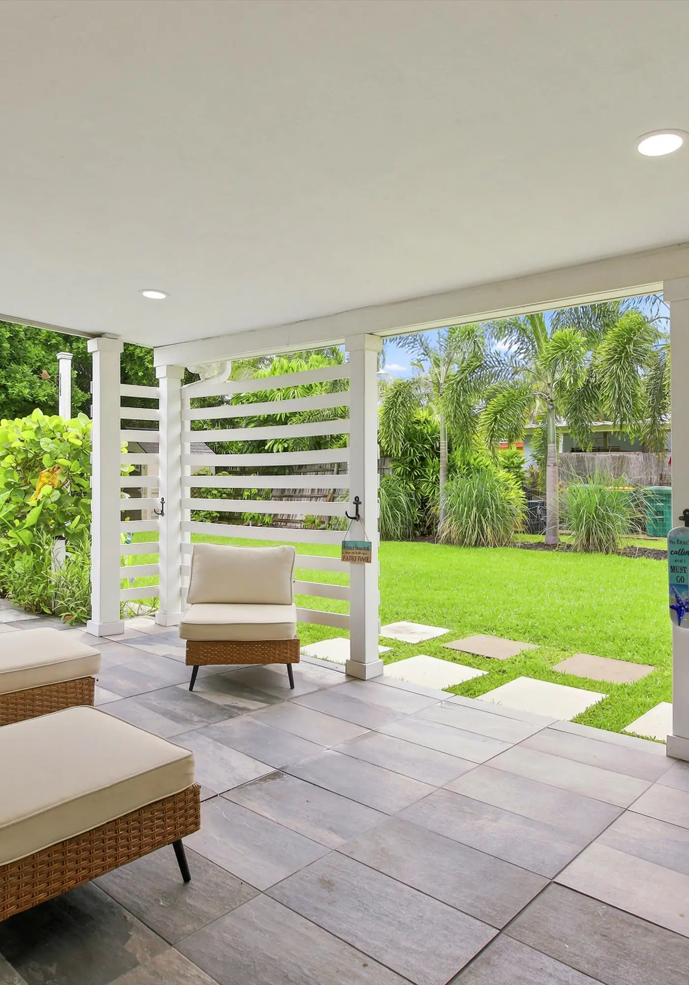 Spacious Waterfront Home - Private Canal Access and Large Yard in Naples