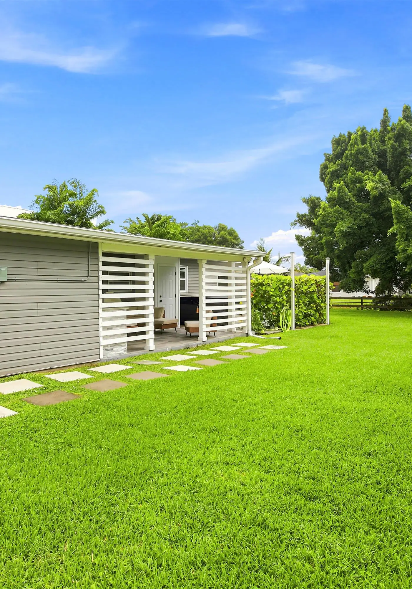 Spacious Waterfront Home - Private Canal Access and Large Yard in Naples