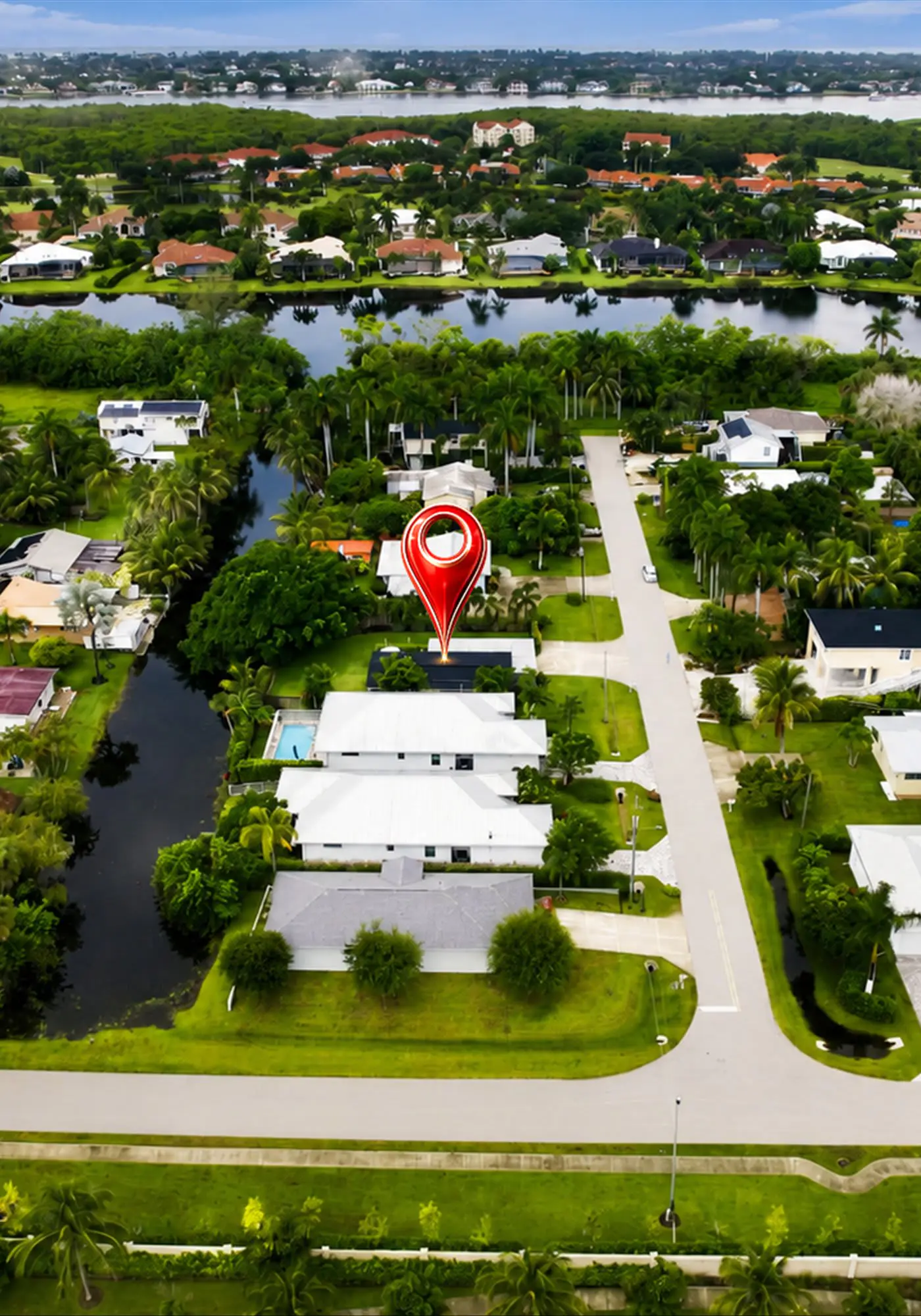 Spacious Waterfront Home - Private Canal Access and Large Yard in Naples