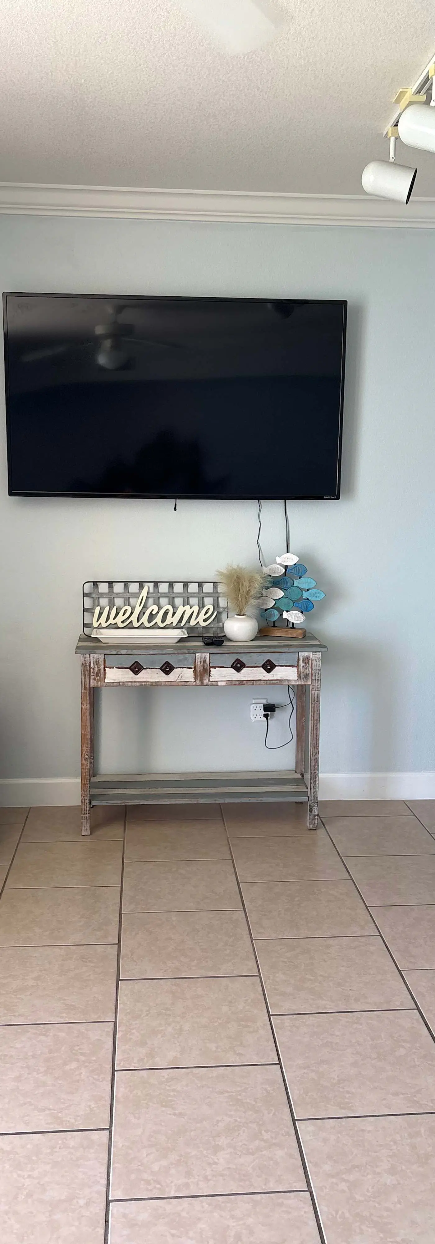 Gulf Front Condo with Pool, Hot Tub & Beach Access