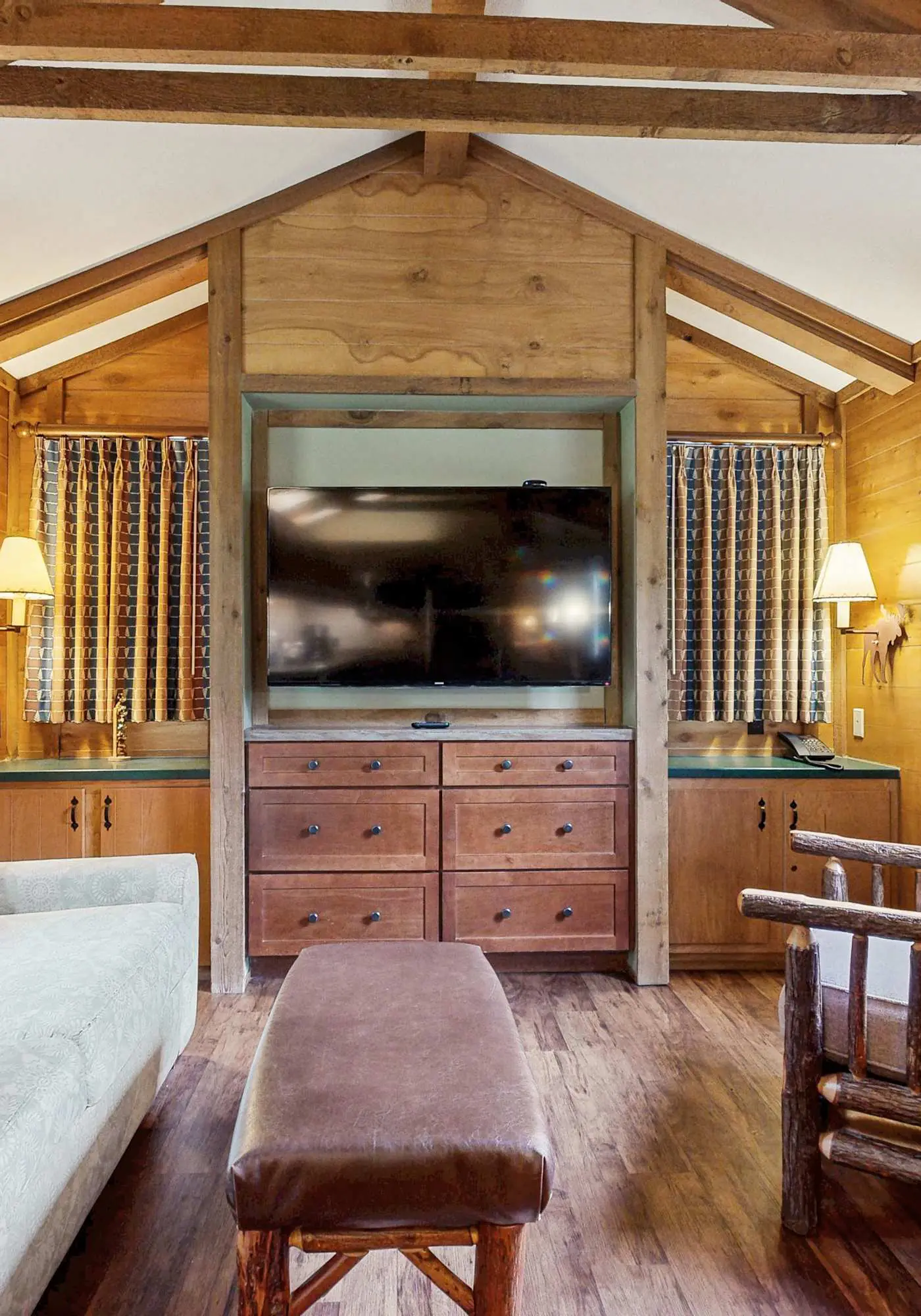 Riverfront Wilderness Cabin 