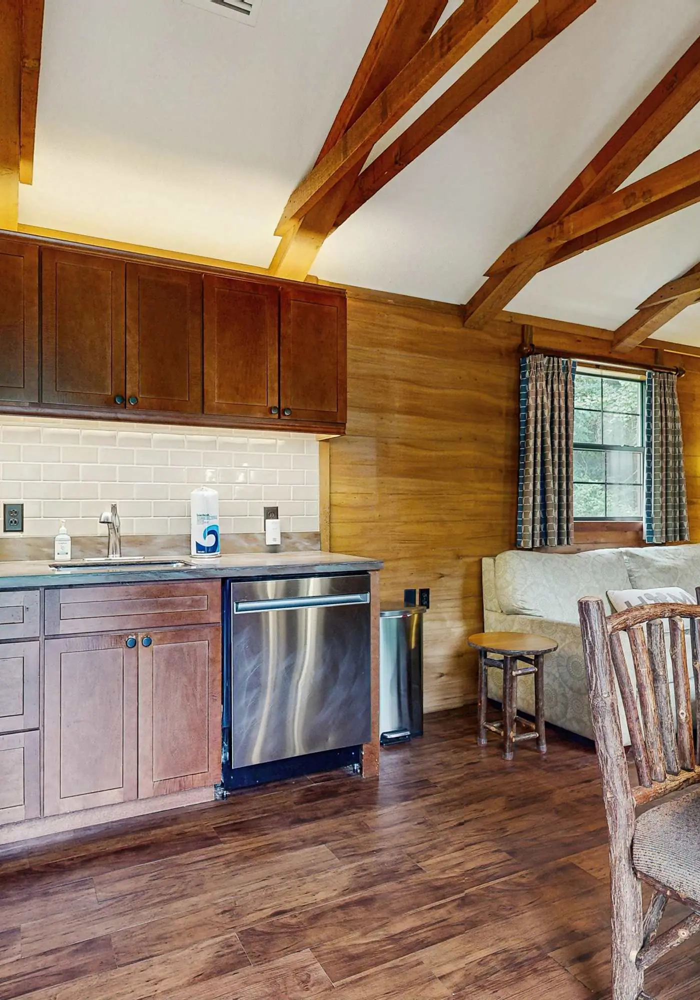 Riverfront Wilderness Cabin 