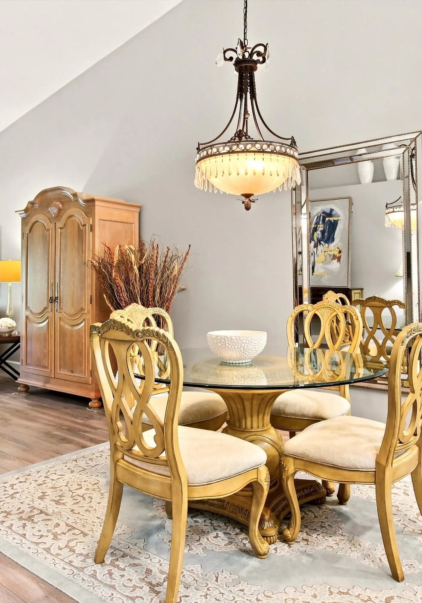 Cozy 2 Bedroom Naples Condo with Full Kitchen, shared Pool
