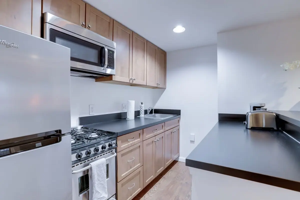 Sojourn Studio on R | Walkable in Dupont | #1A