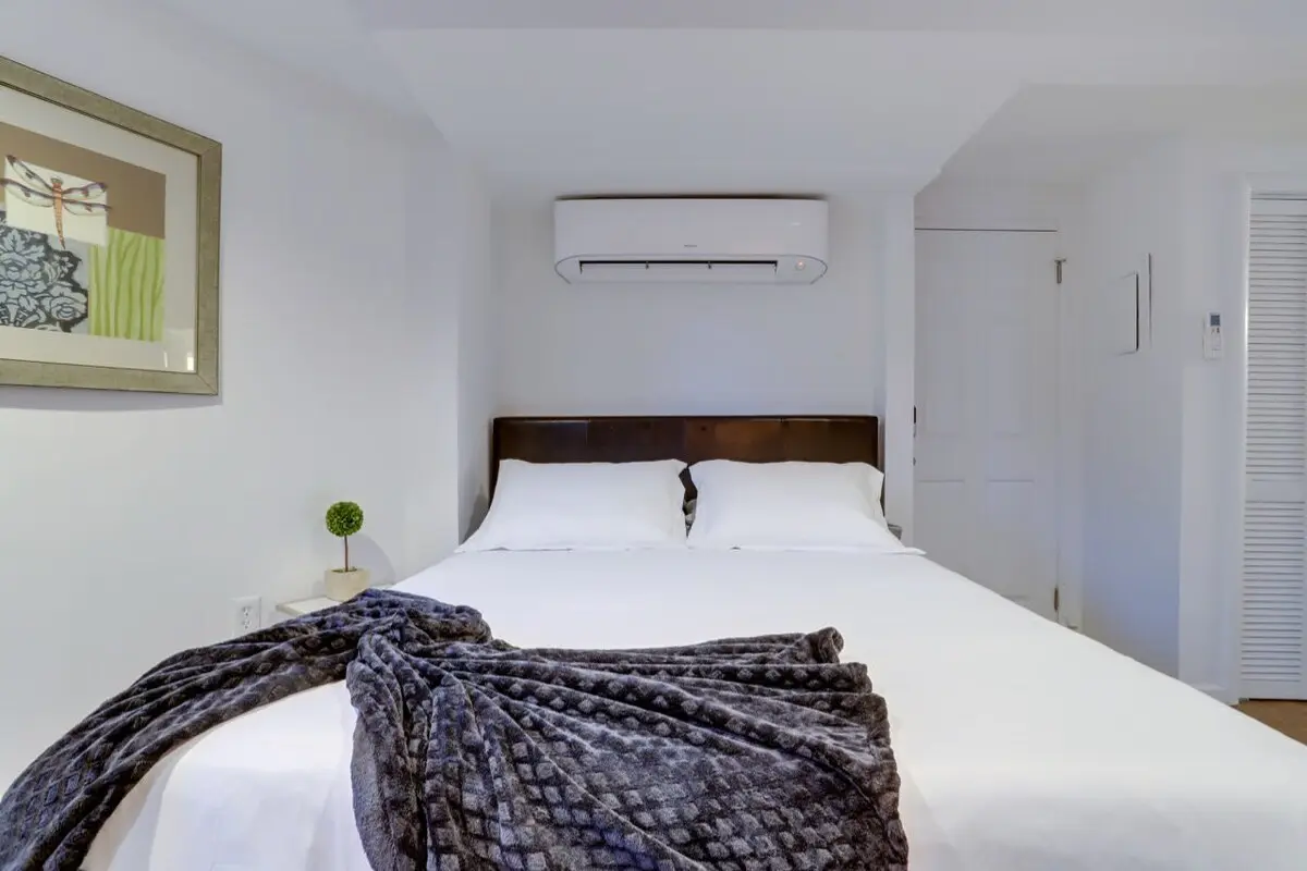 Sojourn Studio on R | Walkable in Dupont | #1A