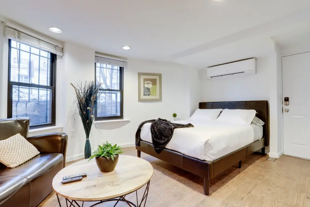 Sojourn Studio on R | Walkable in Dupont | #1A