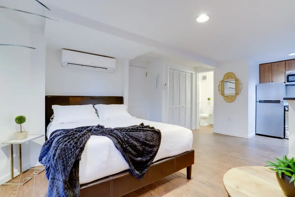 Sojourn Studio on R | Walkable in Dupont | #1A