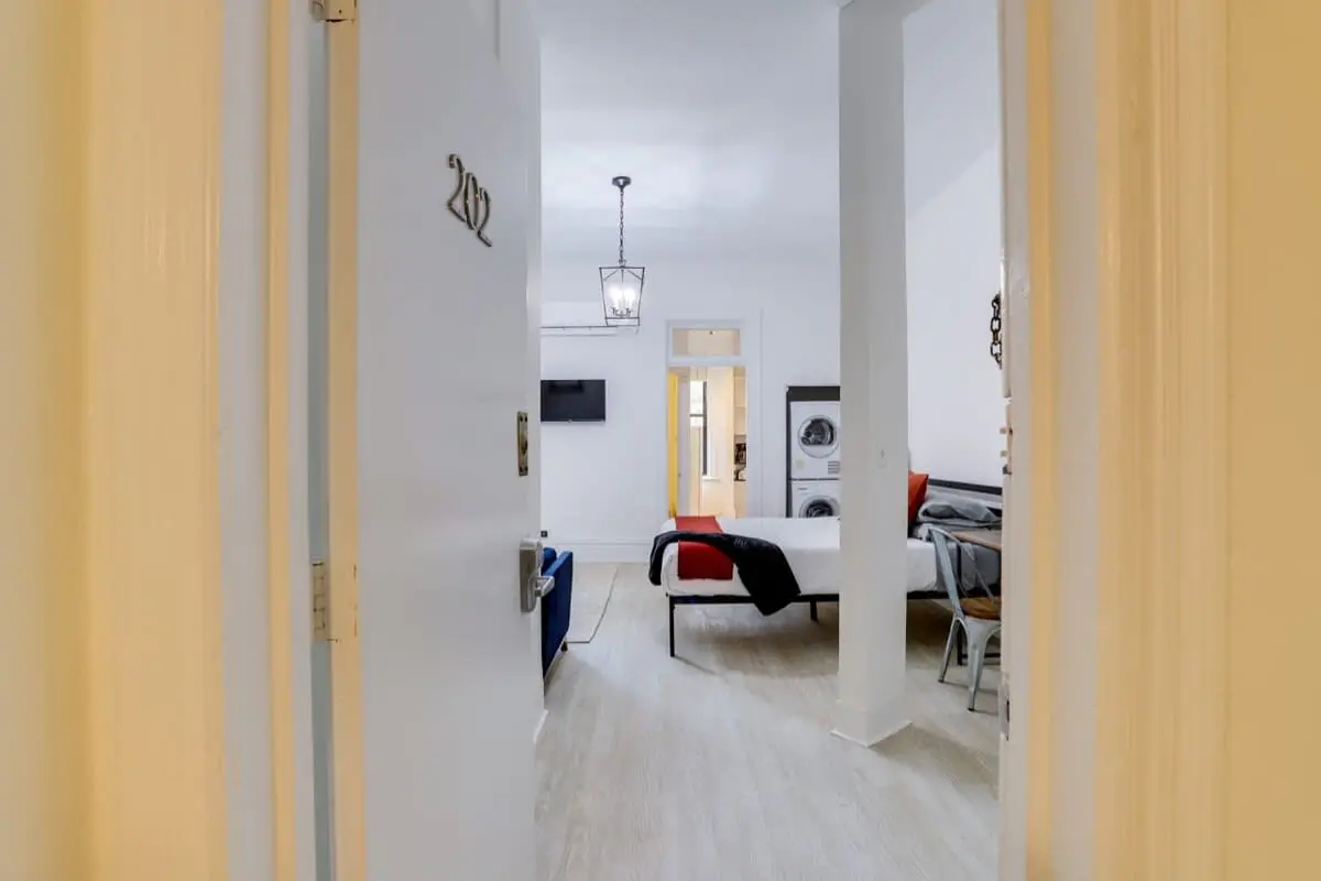 Sojourn on R | Studio | Pets welcome