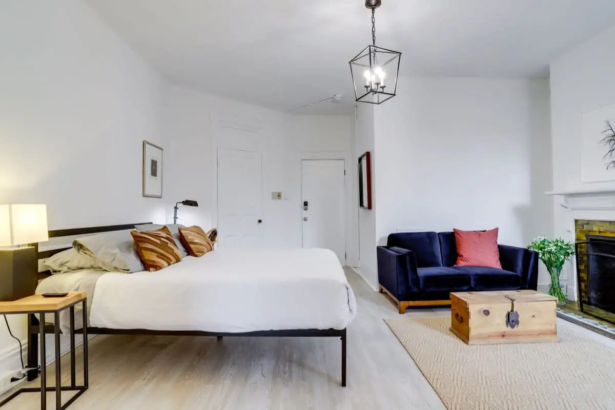 Sojourn on R | Studio | Pets Welcome
