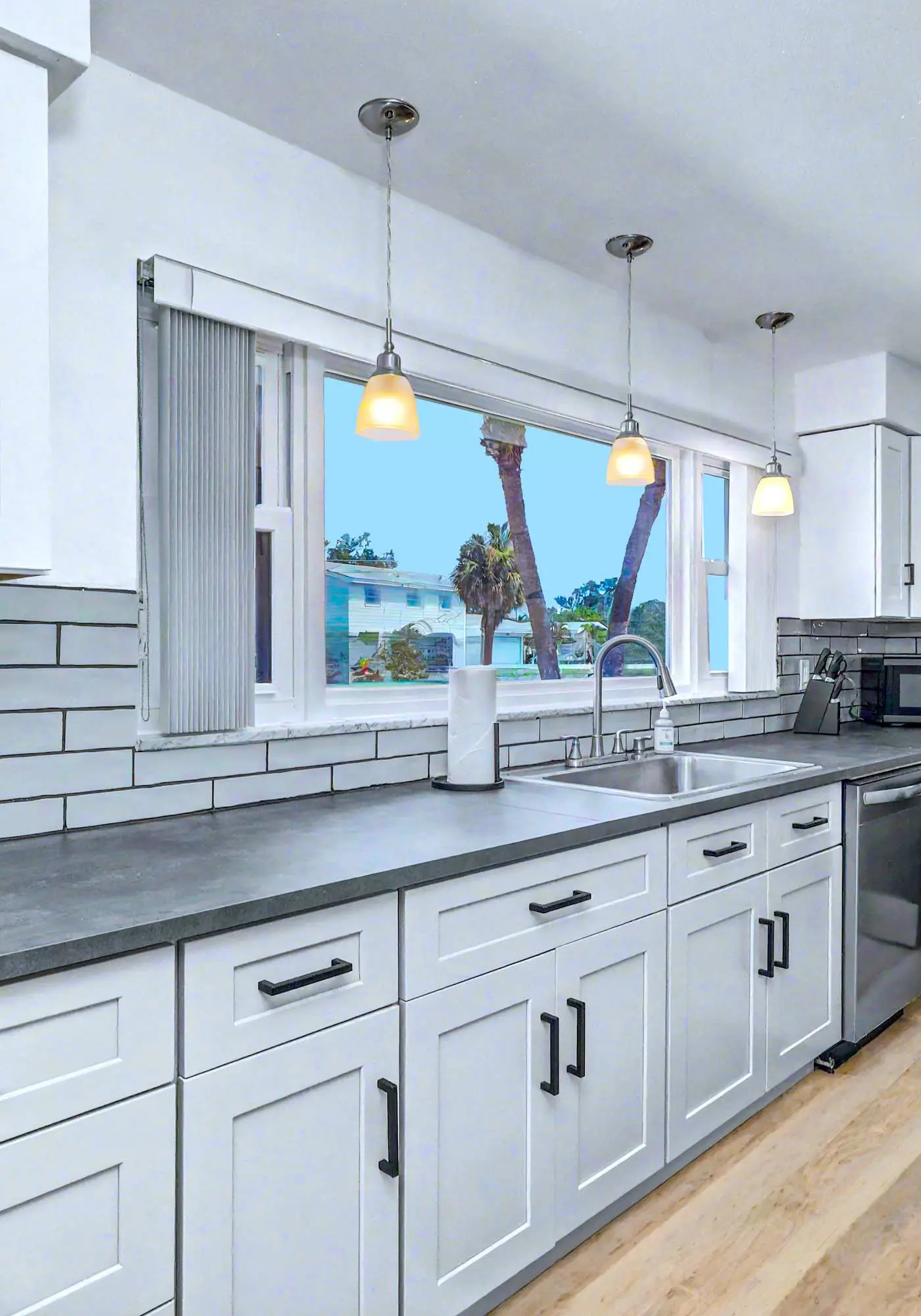 Coastal Escape Near Beaches & Downtown